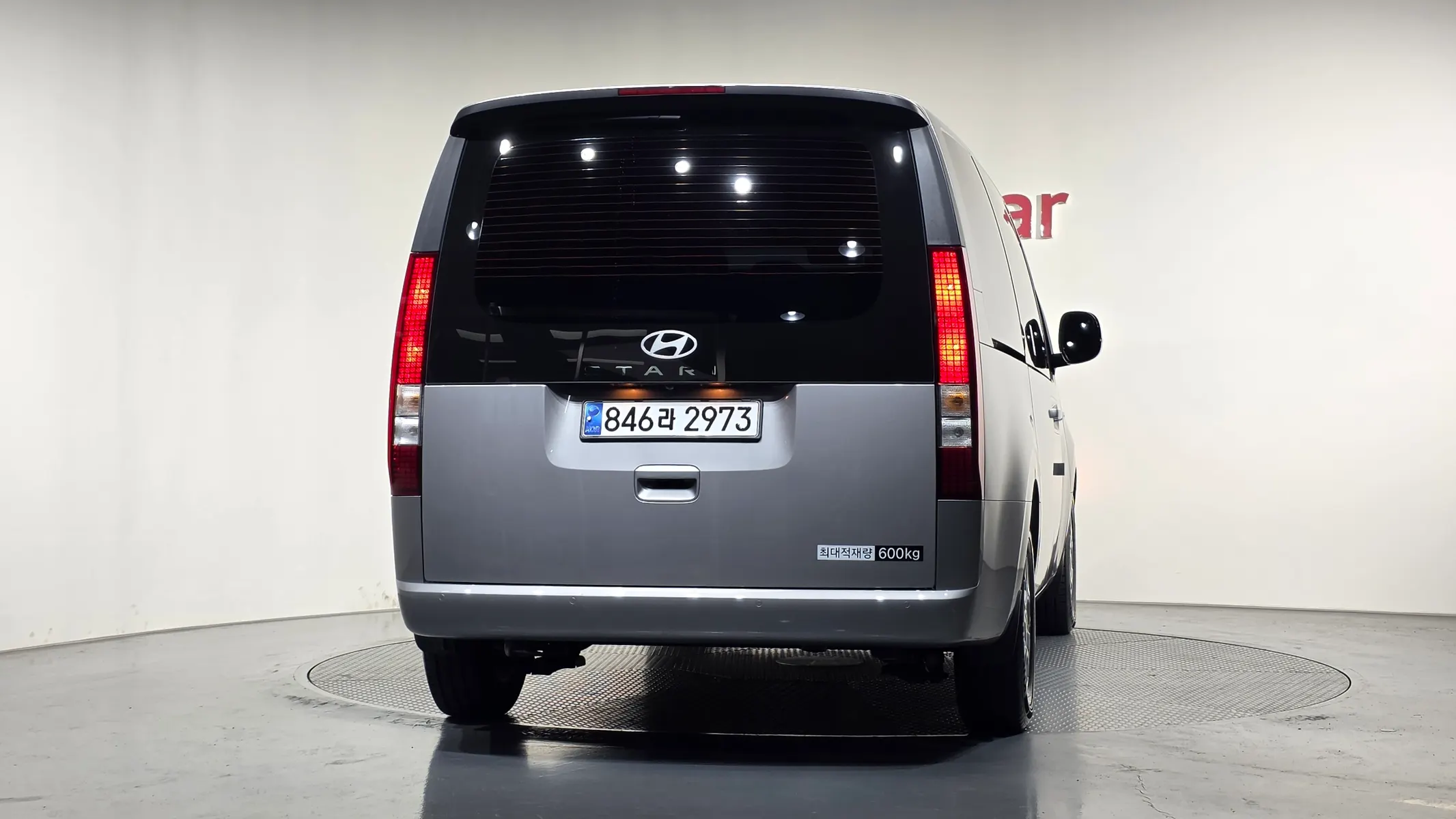 Hyundai Staria L3.5 5 2024 3/5