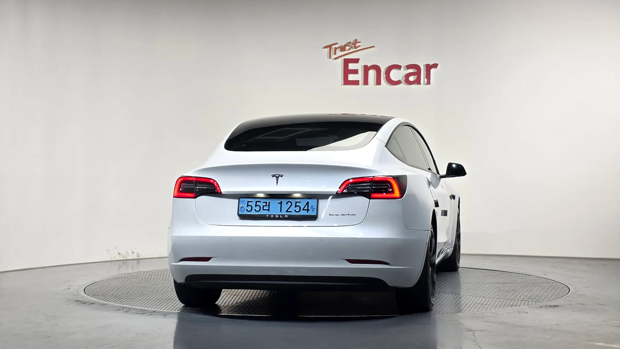 Tesla 3 AWD 2022 3/5