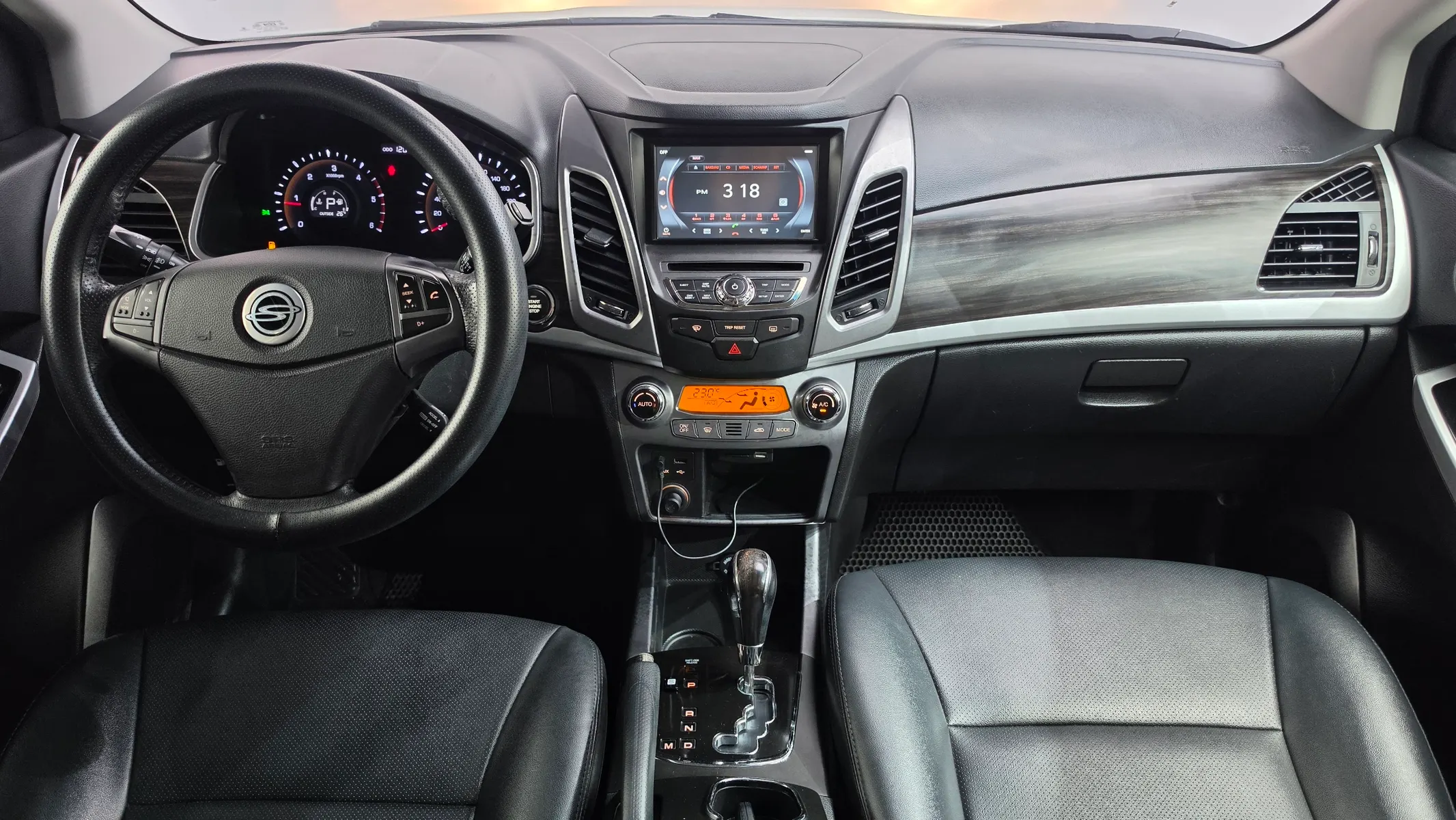 KG Mobility C 2.0 CVT 2WD 2014 4/5