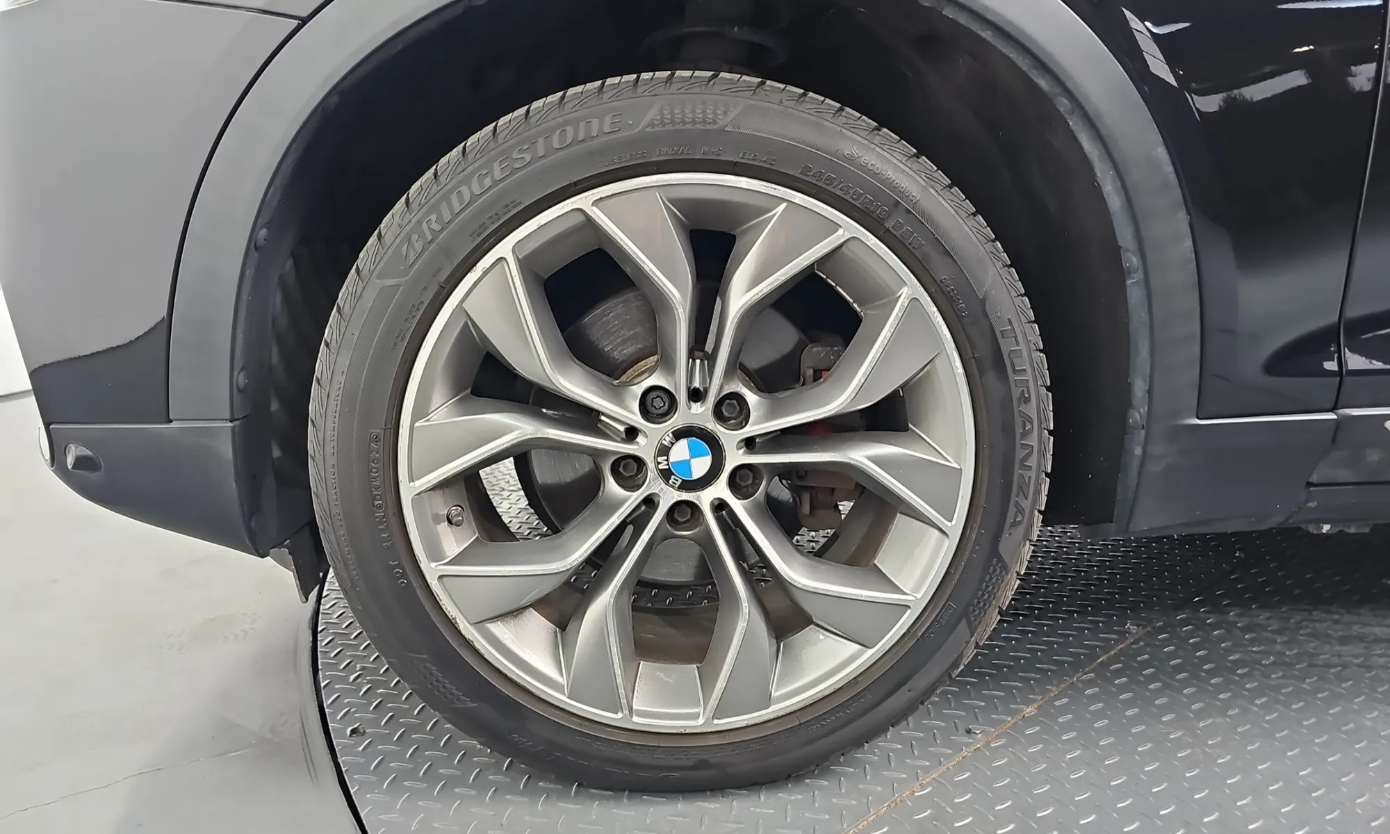 BMW X4 (F26) xDrive20d 2014 38/39