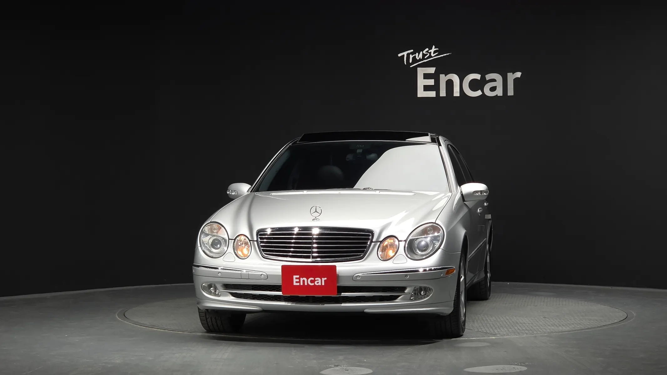 Mercedes-Benz E-Class W211 E320 2003 3/35