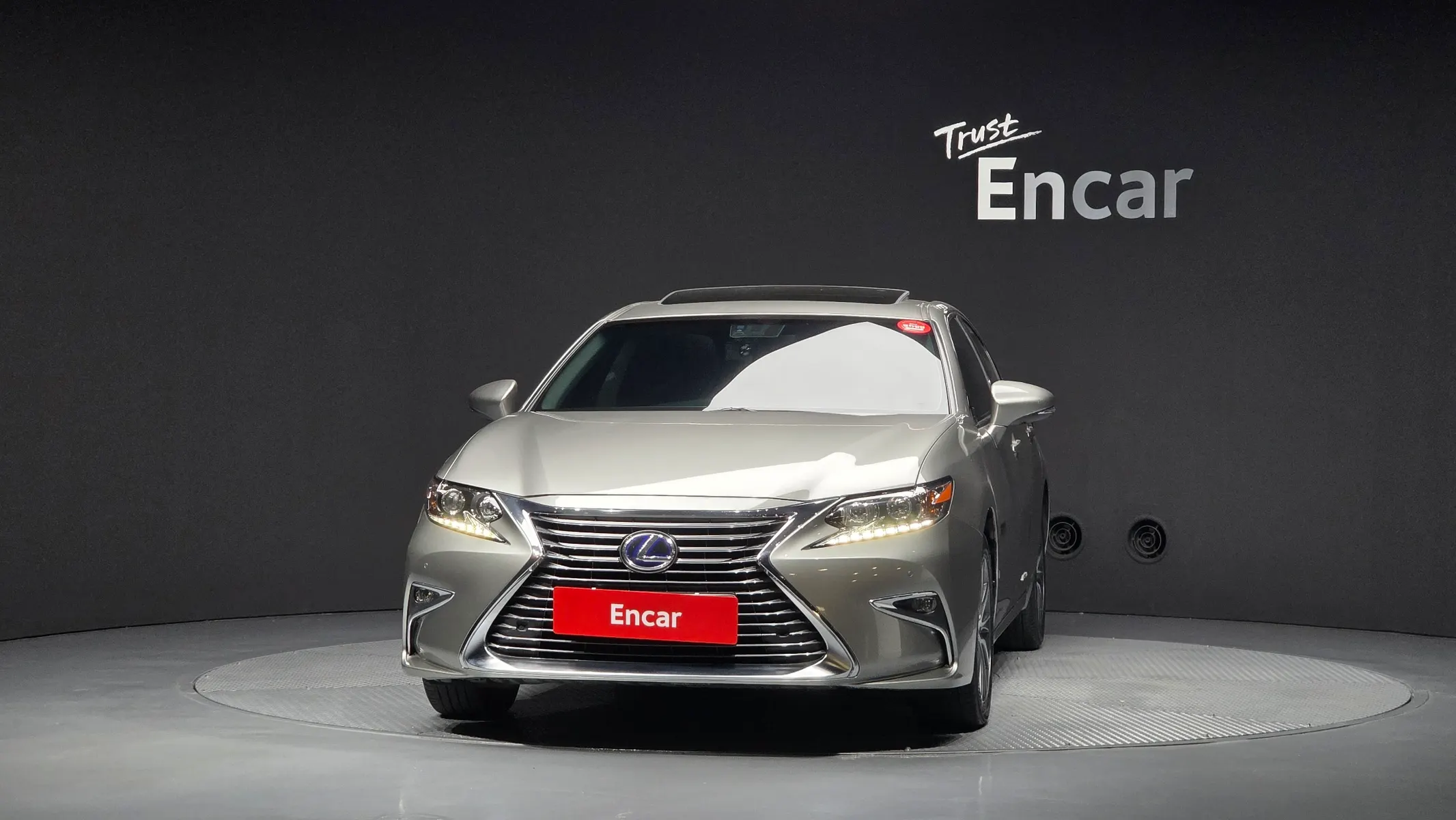 Lexus ES300h 2017 2/5