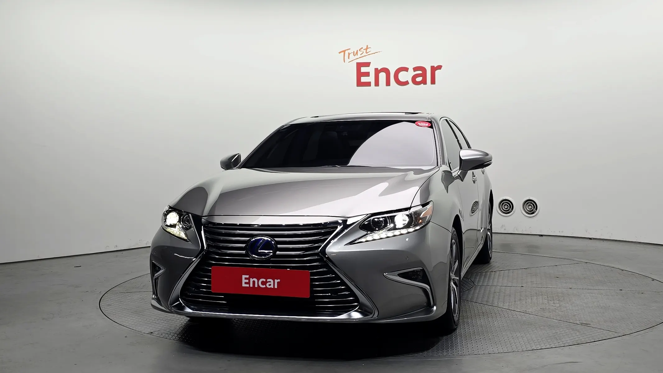 Lexus ES300h 2018 2/5