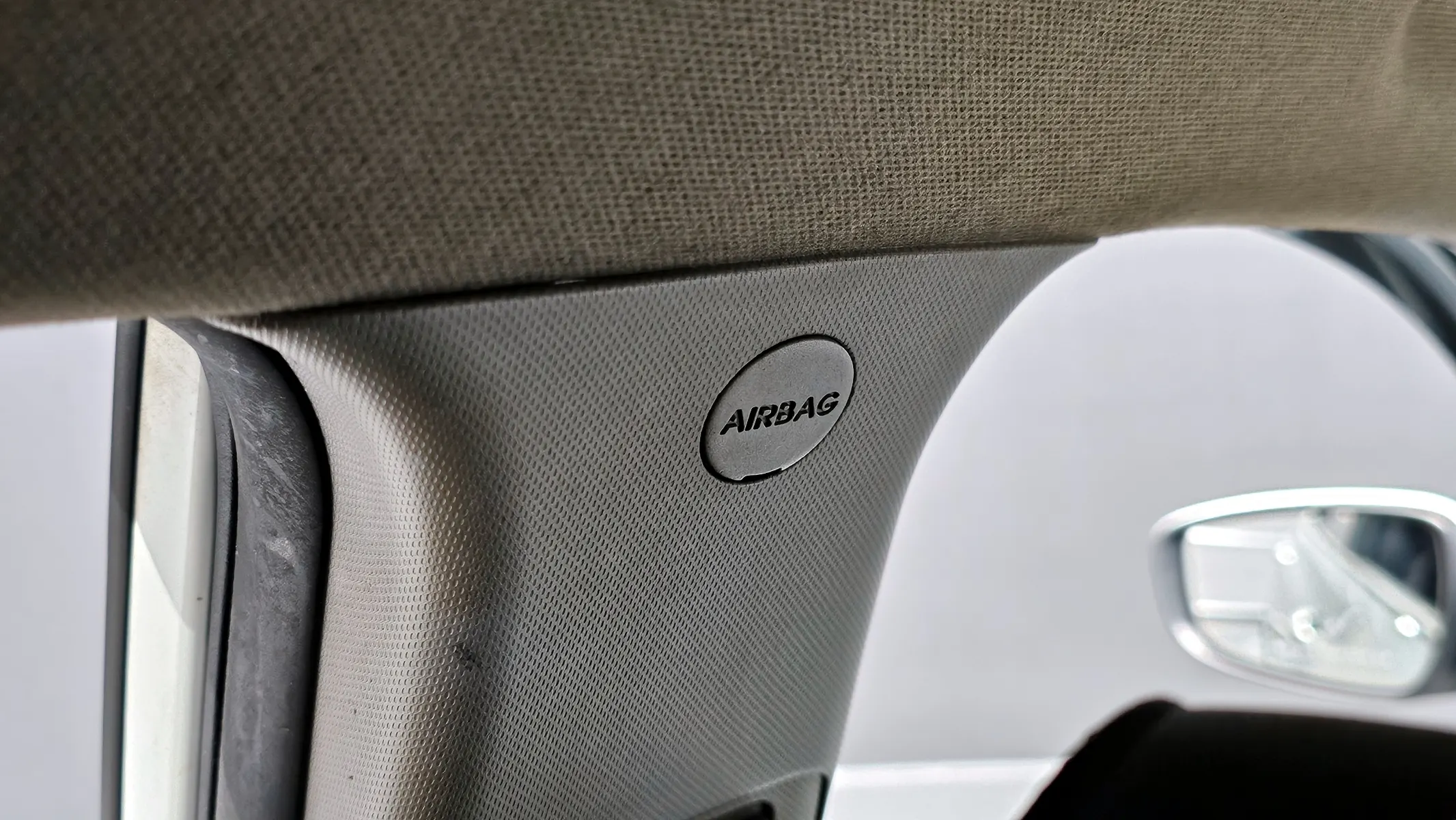 Hyundai () 1.4 VVT 2013 20/21