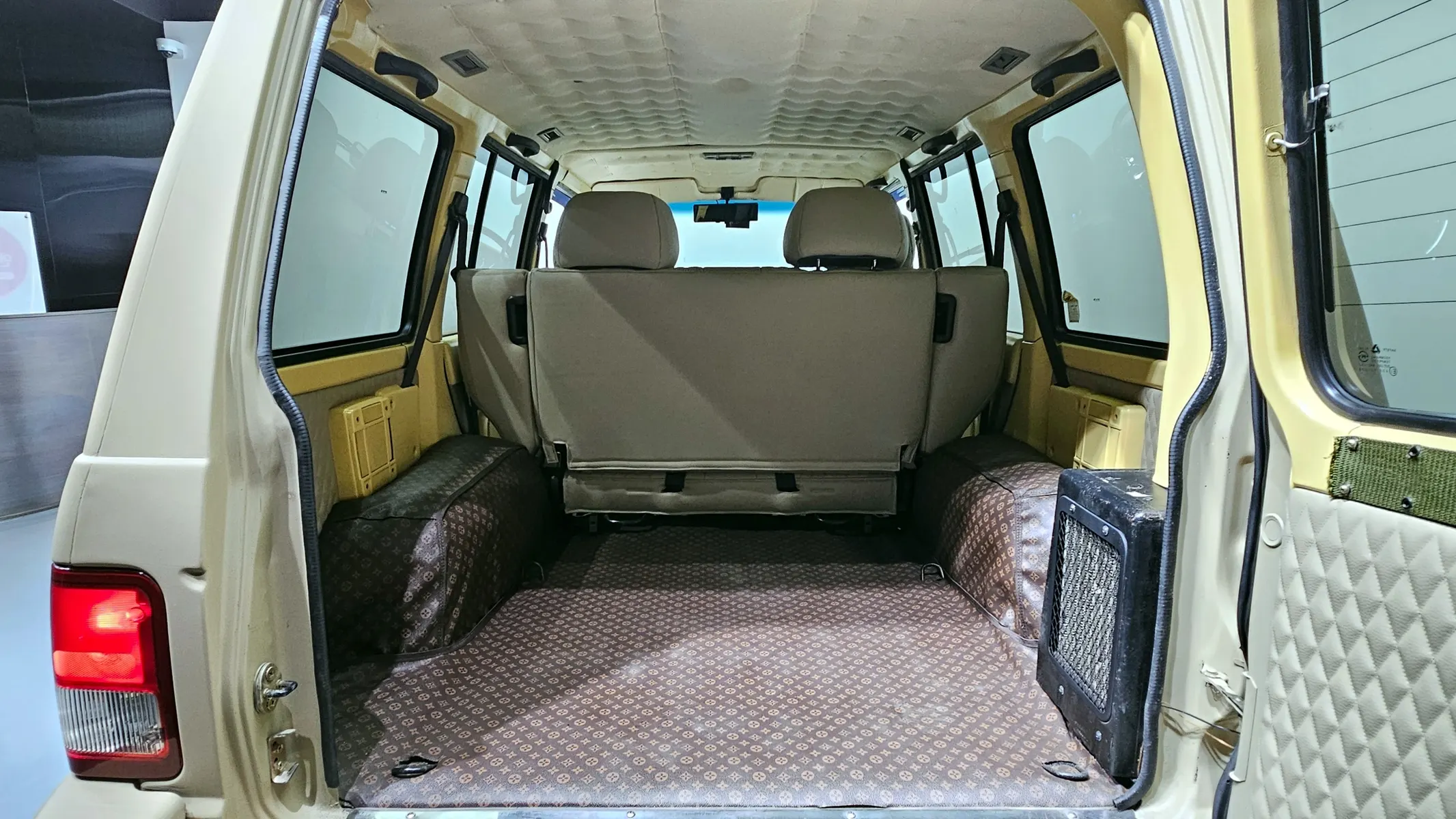 Hyundai 2 V6 1997 20/21