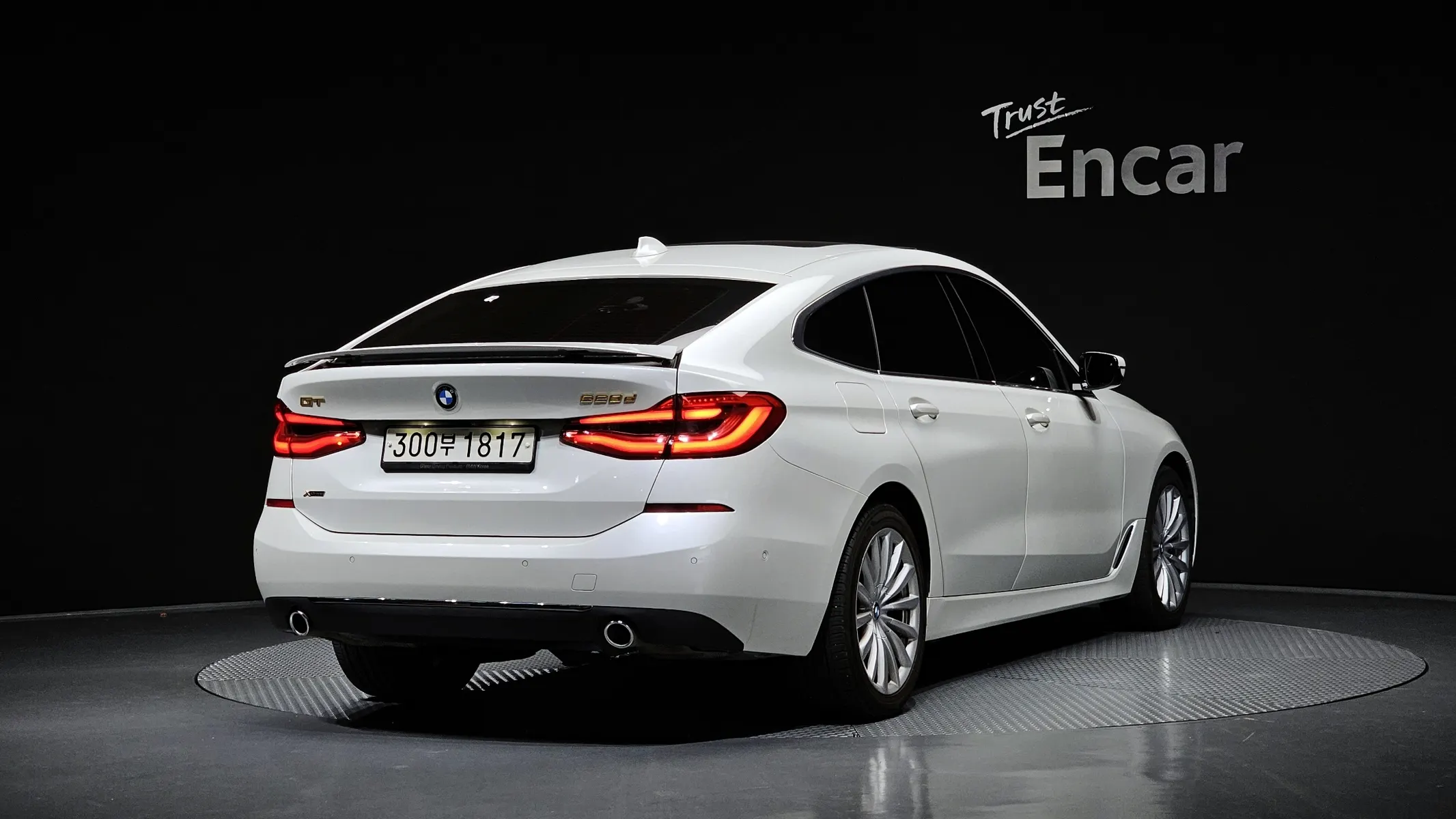 BMW 6 Series GT (G32) 620d xDrive 2019 2/21