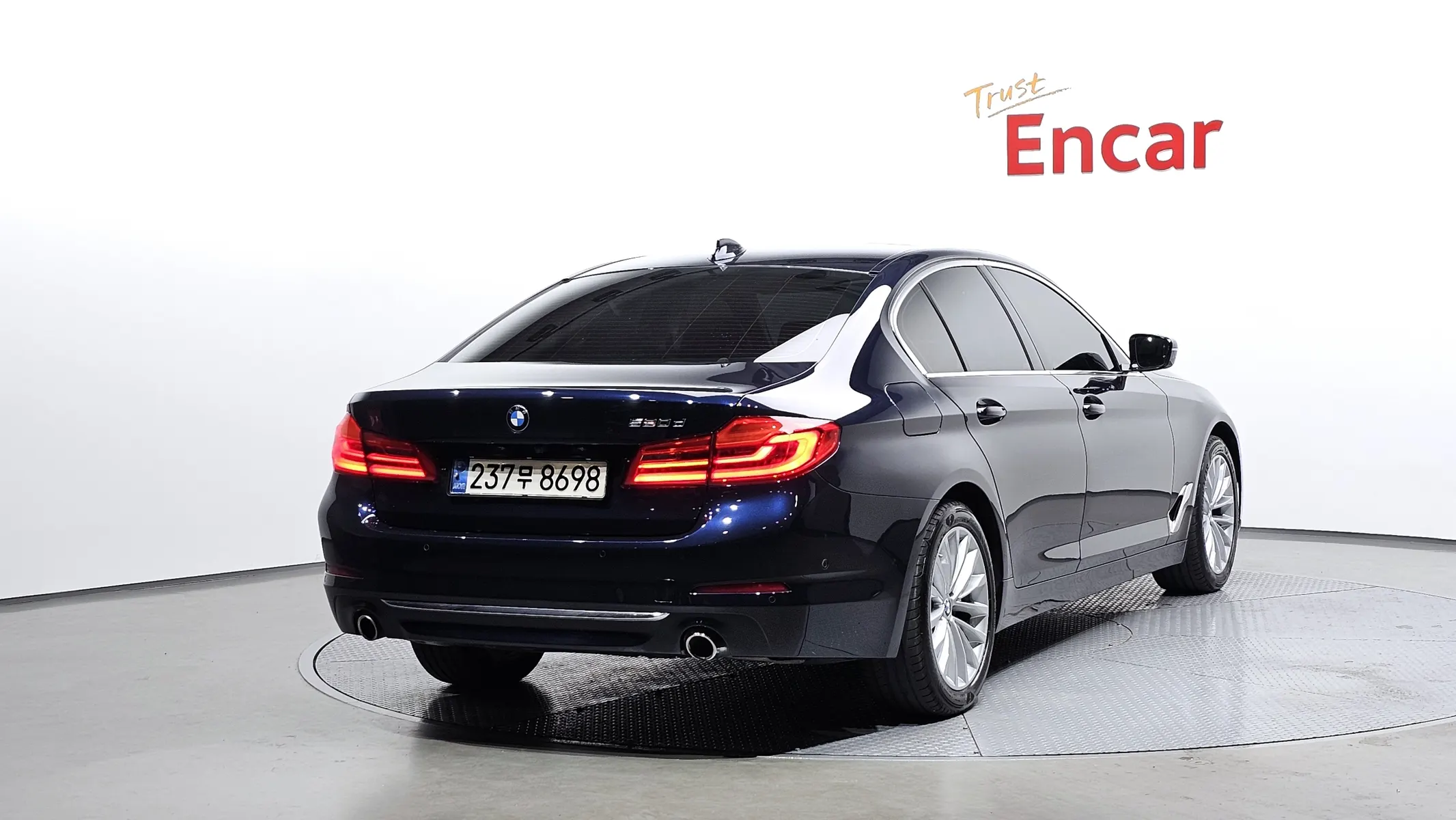 BMW 5 Series (G30) 520d 2020 2/21