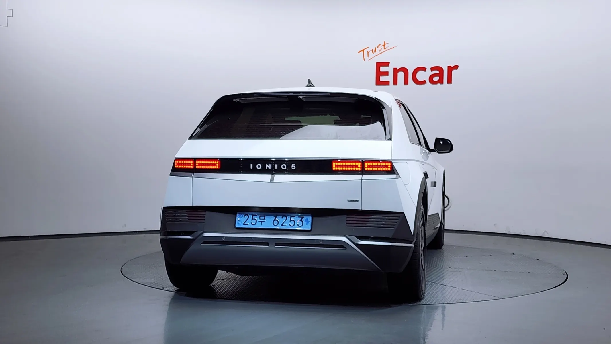 Hyundai Ioniq 5 AWD 2021 3/5