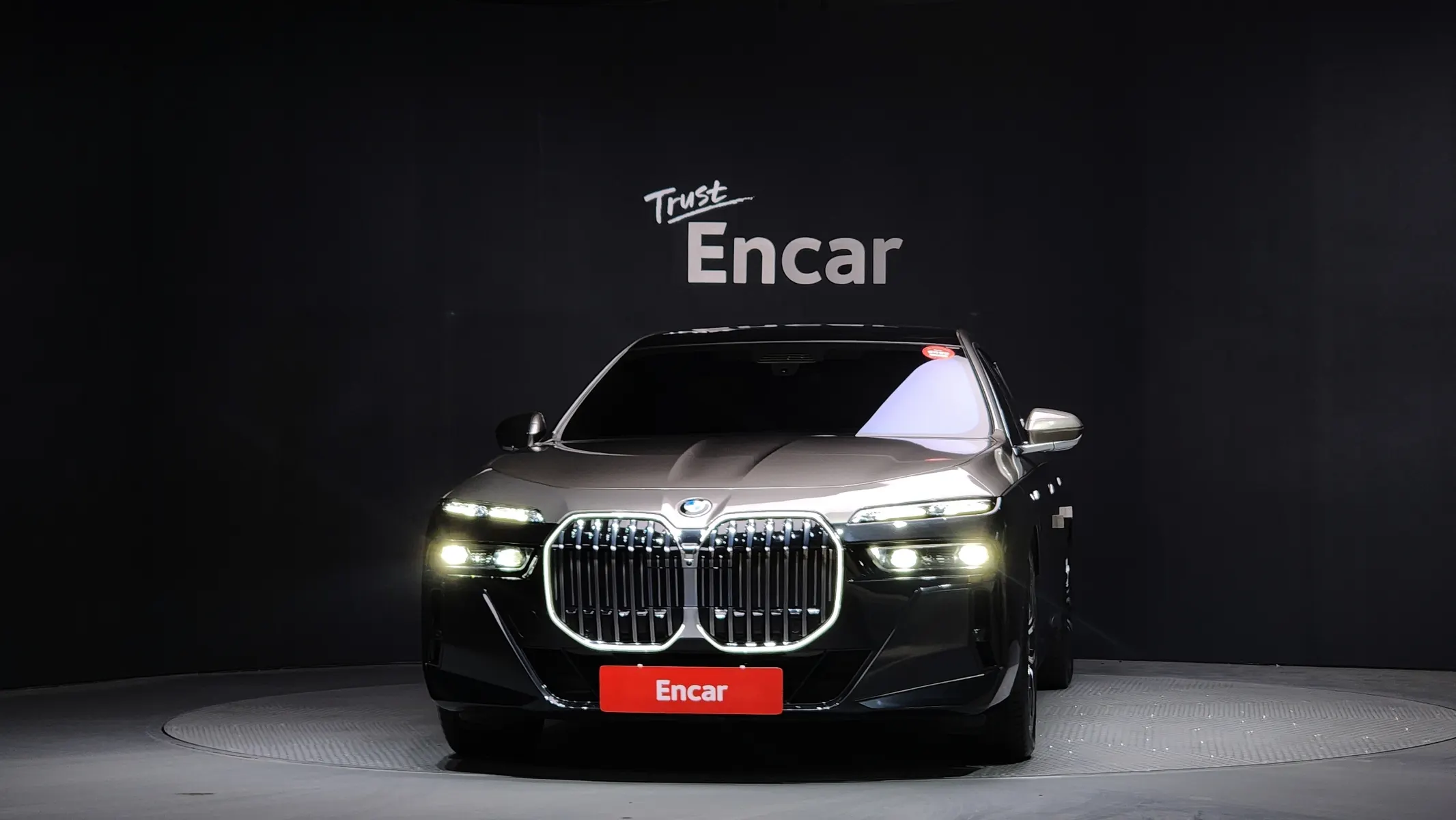 BMW 7 Series (G70) 740i xDrive M 2024 3/21