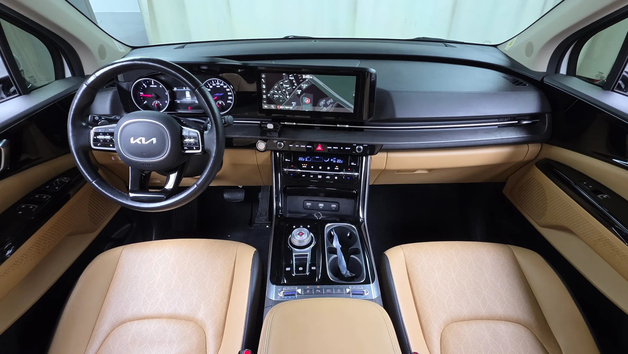 Kia Carnival 9 2022 4/5