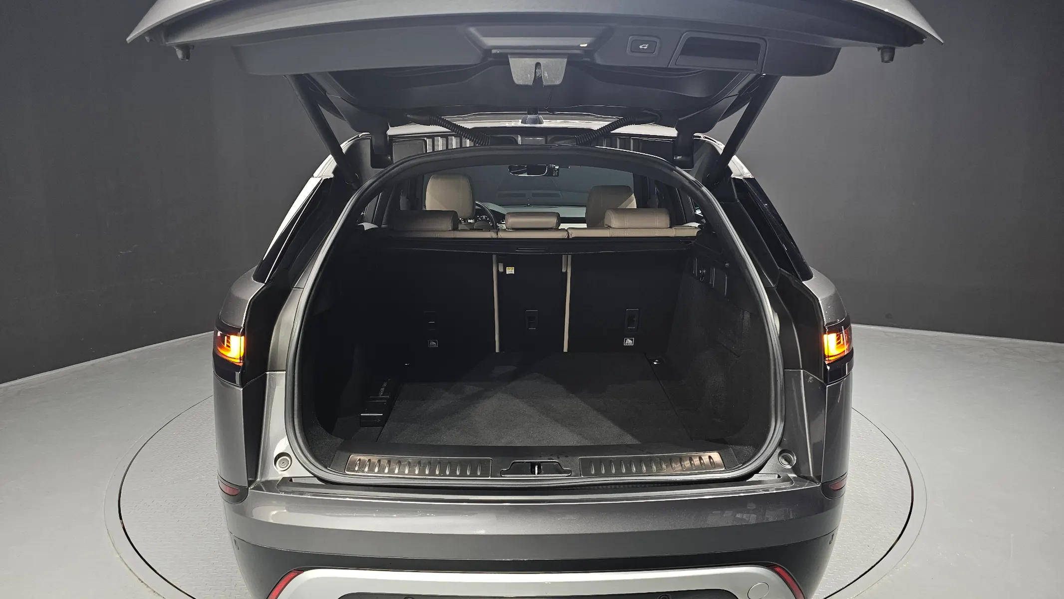 Land Rover 레인지로버 벨라 3.0 D300 R- SE 2017 20/21