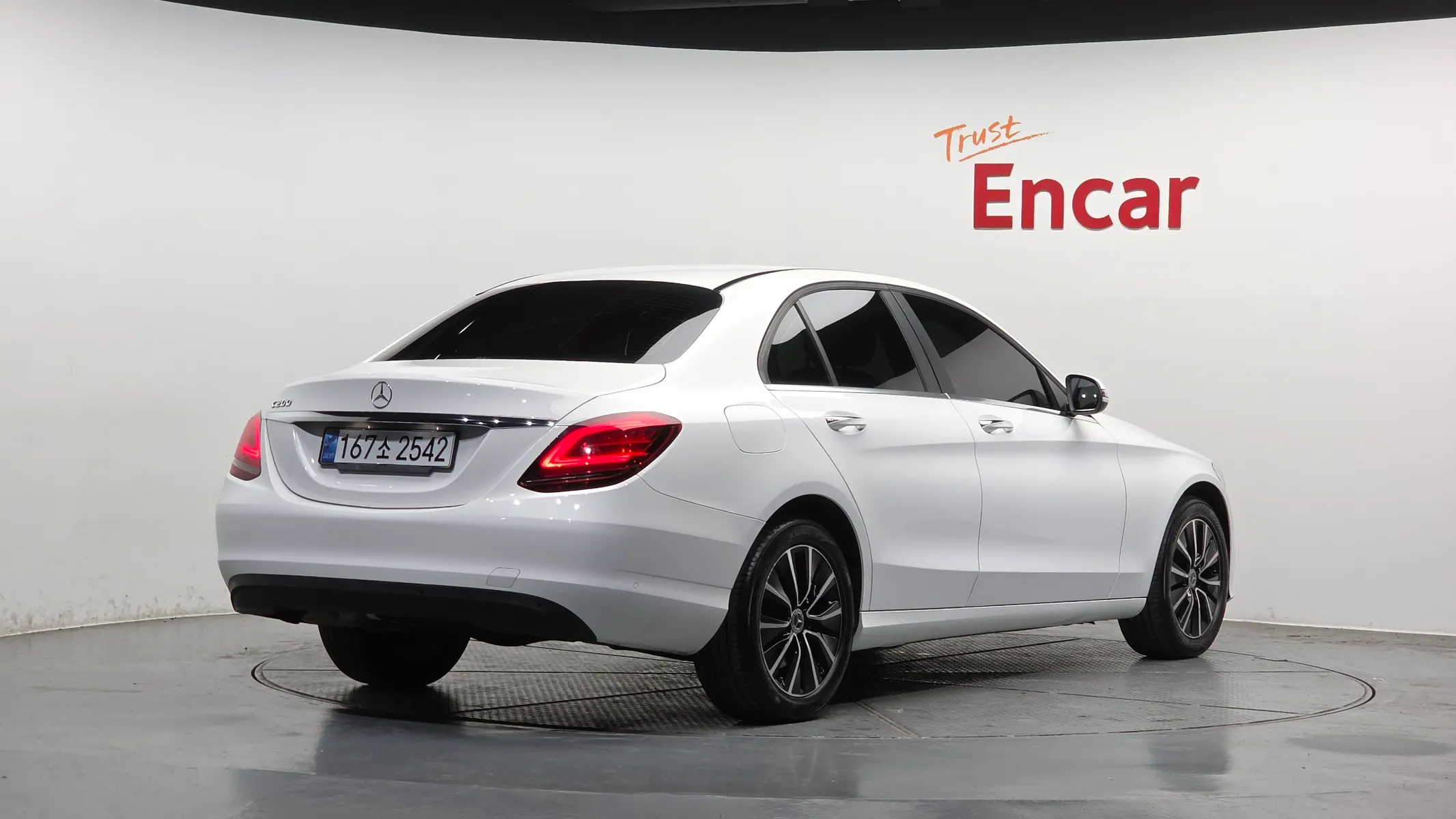 Mercedes-Benz C-Class W205 C200 2020 2/21