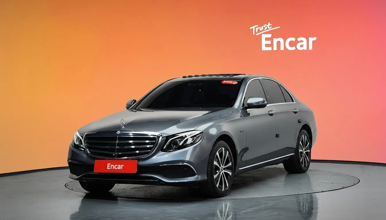 Mercedes-Benz E-Class W213 E300e 4MATIC 2020 20/21