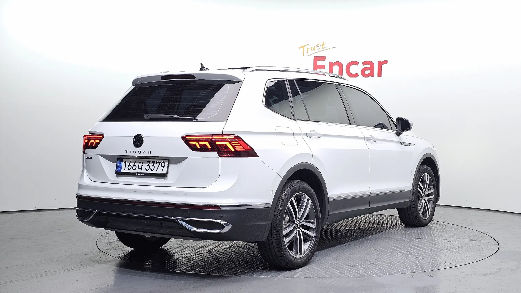 Volkswagen 티구안 올스페이스 2.0 TSI 2023 2/21