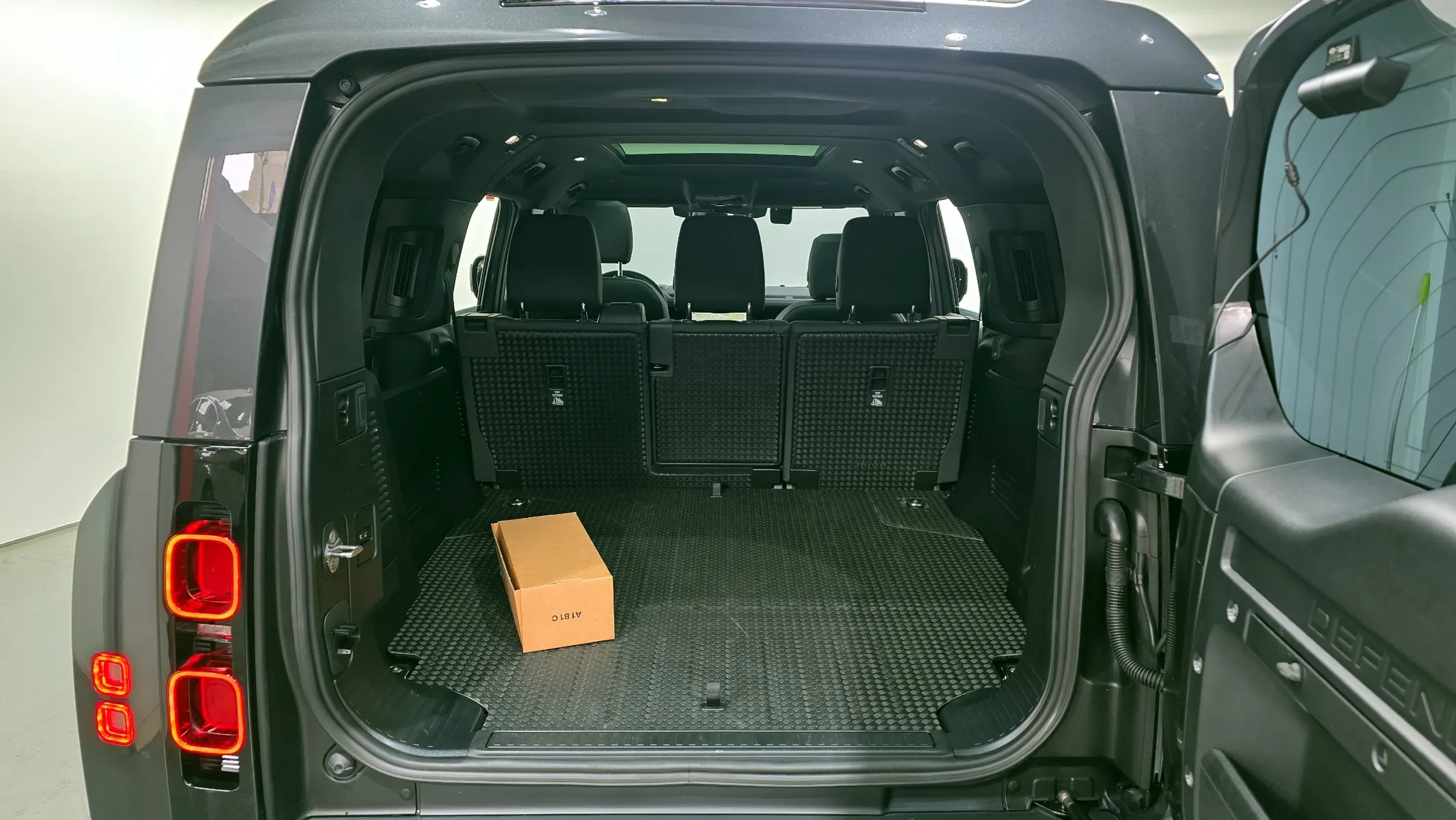 Land Rover (L663) 130 P400 2024 20/21