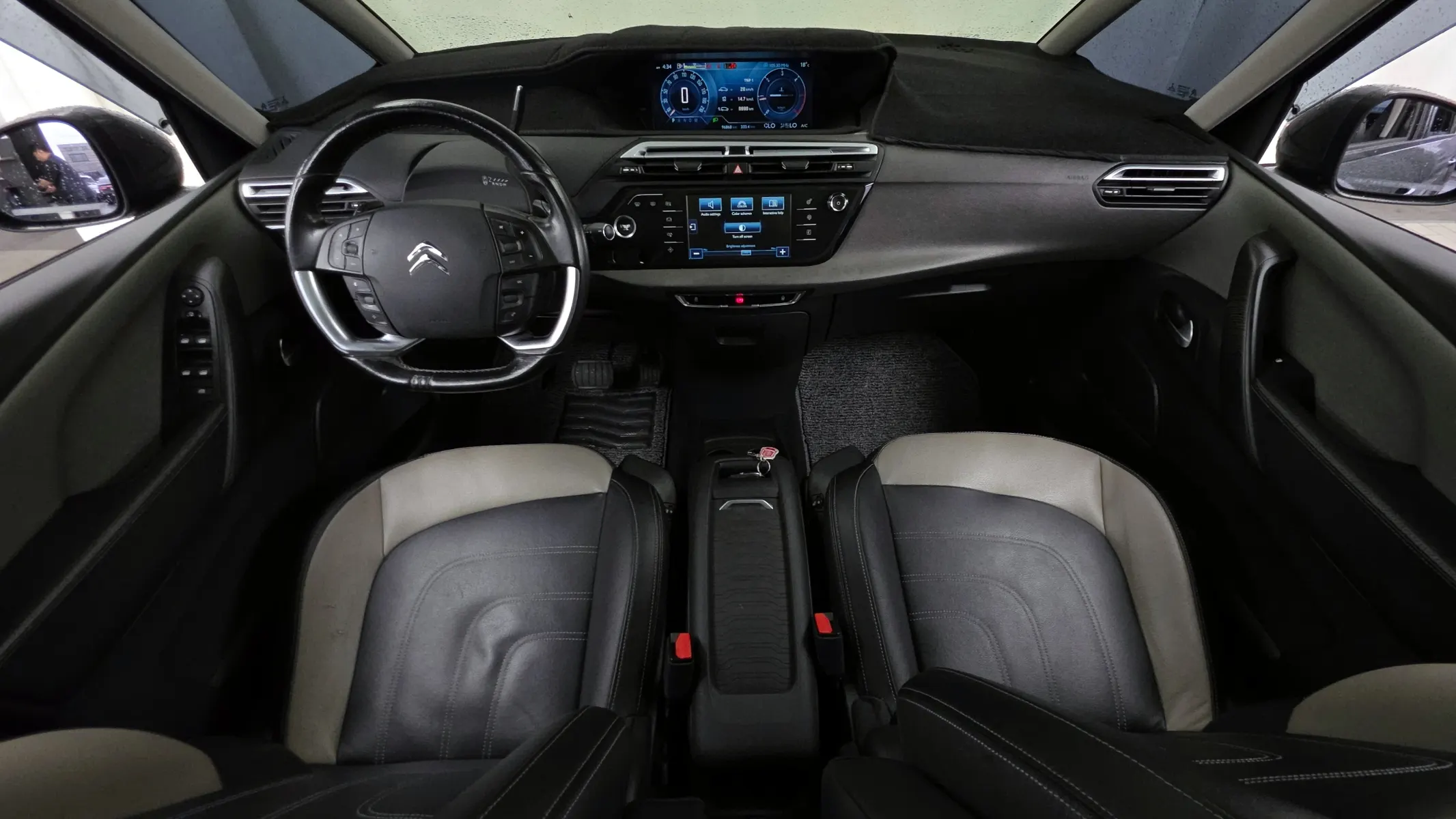 시트로엥/DS C4 2.0 B-HDI 2015 4/5
