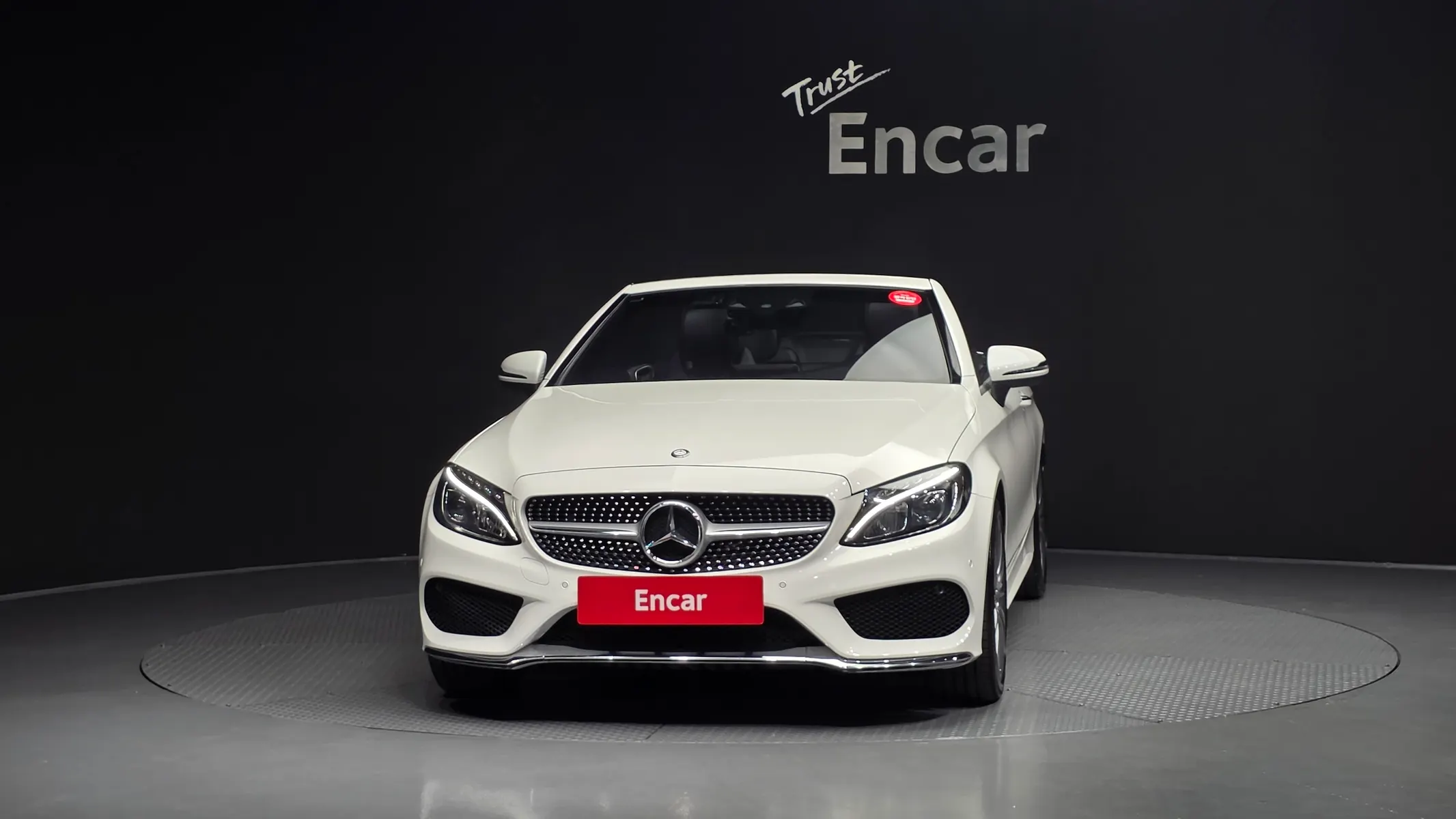 Mercedes-Benz C-Class W205 C200 2017 3/34