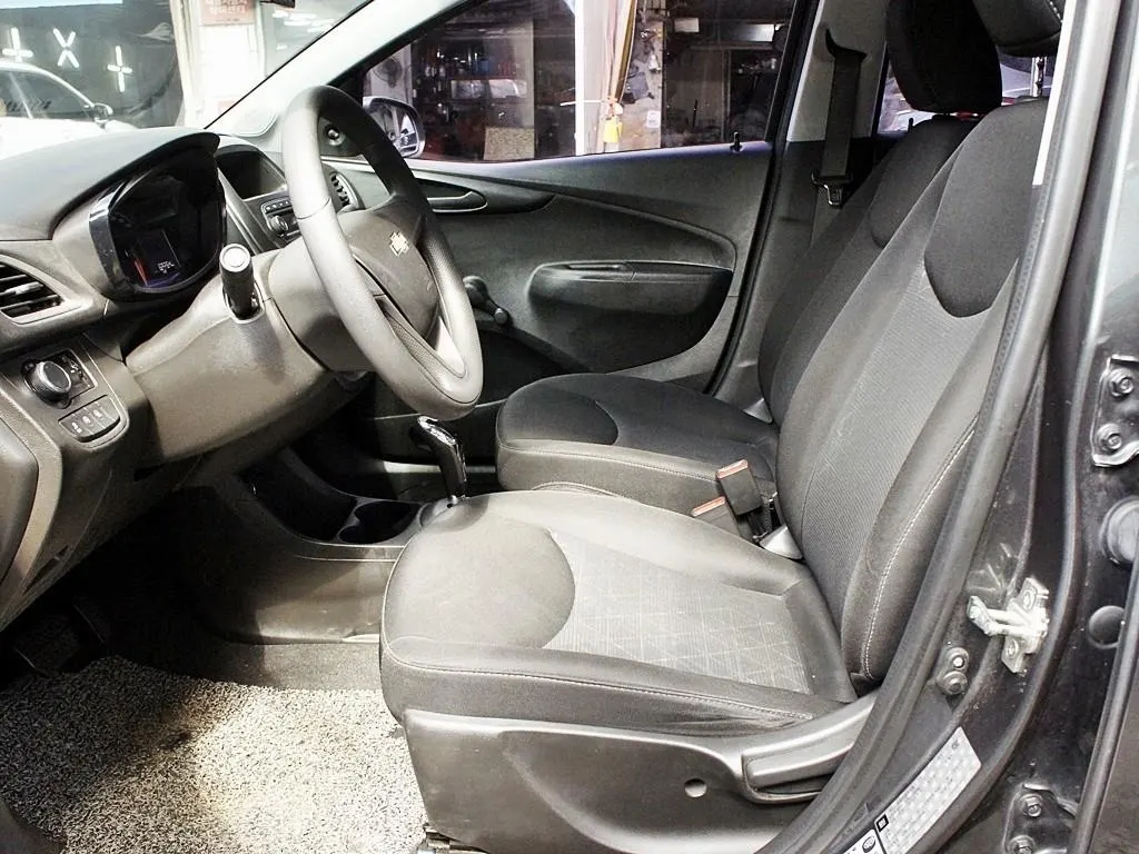 Chevrolet Spark LS 2019 3/5