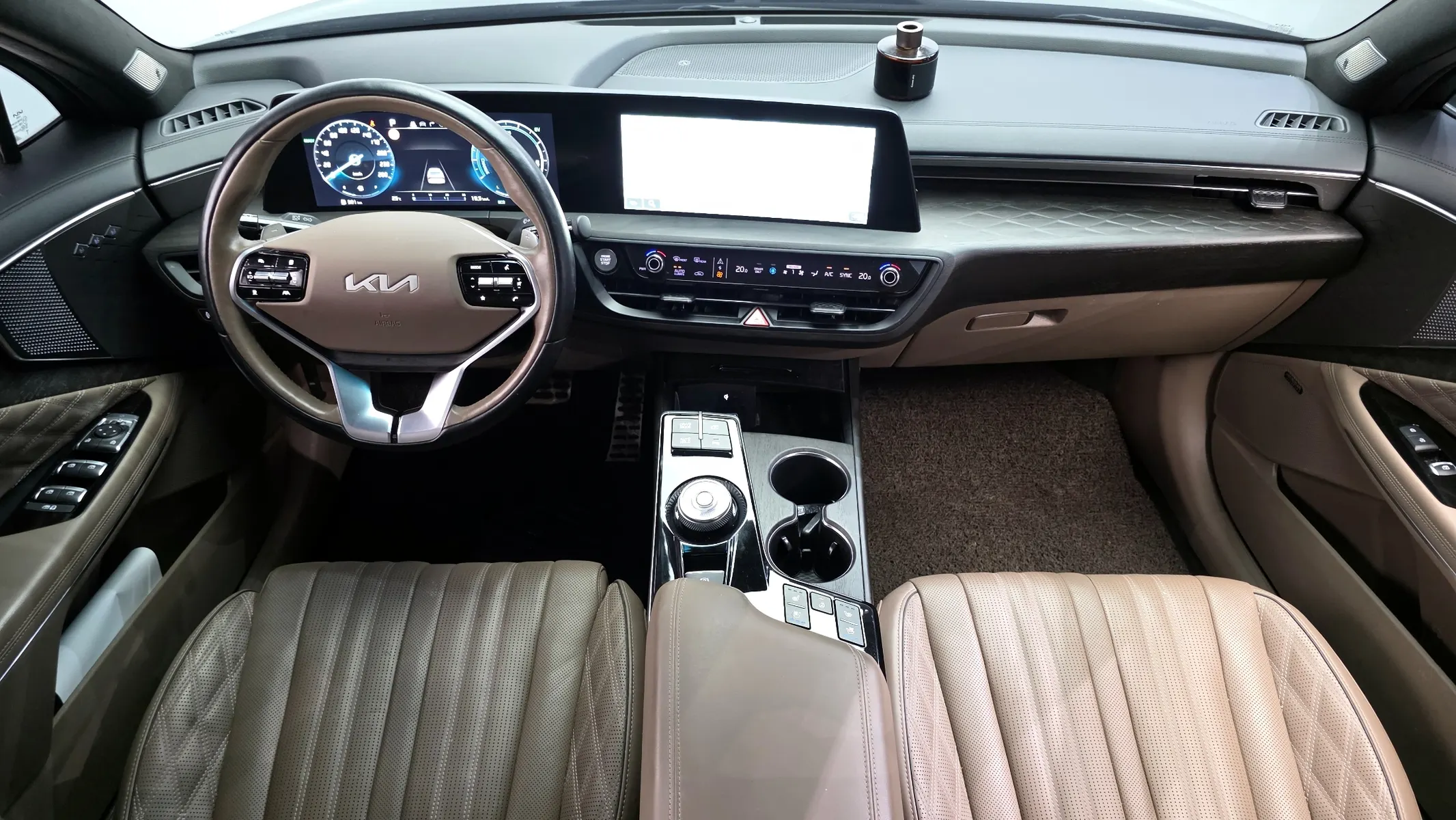 Kia K8 2021 4/5