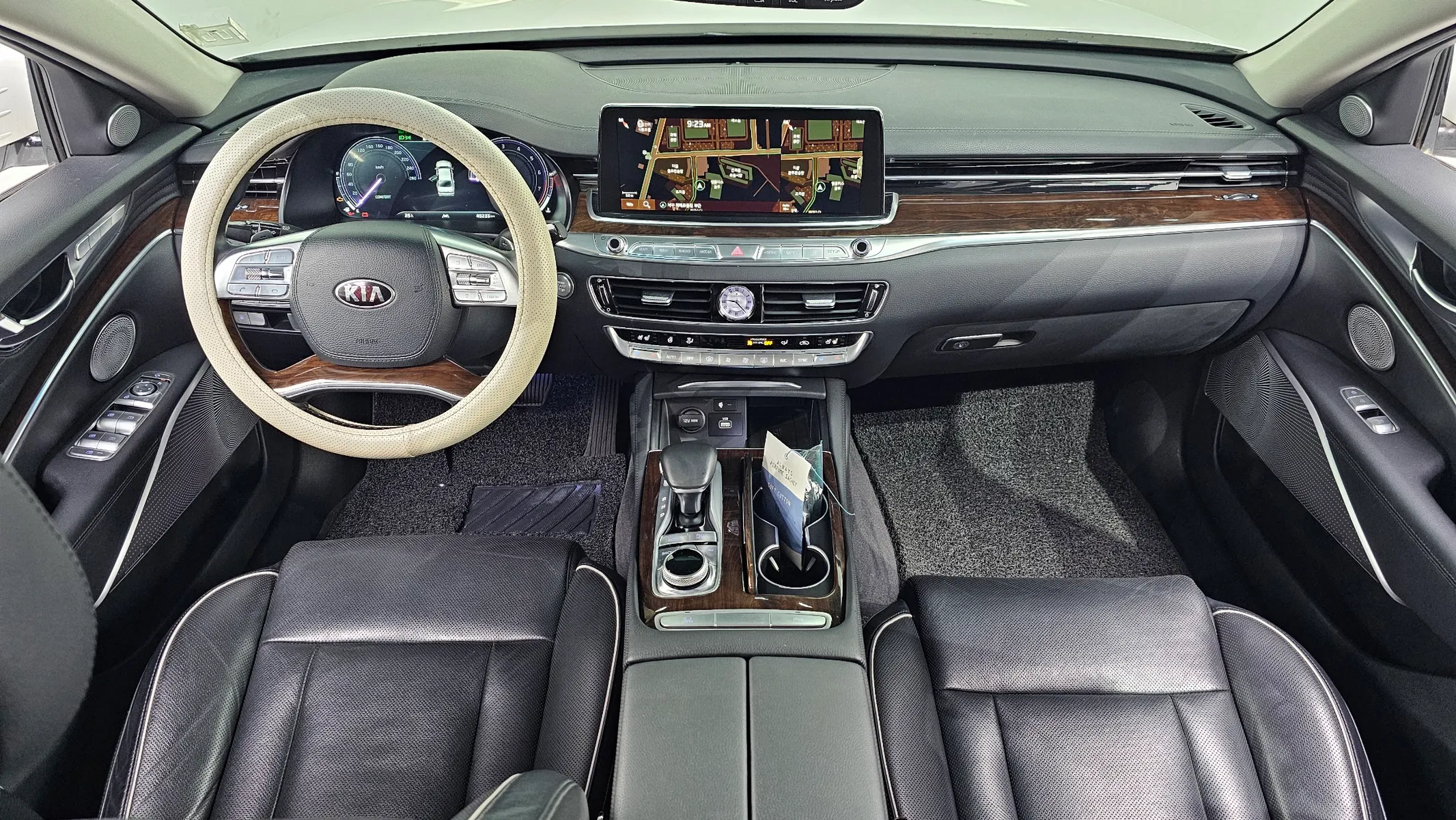 Kia K9 3.8 GDI AWD 2018 4/5