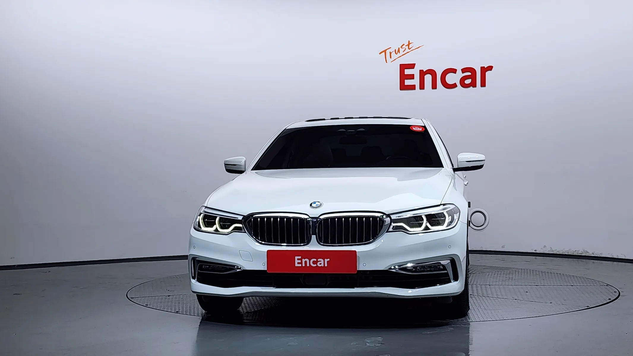 BMW 5 Series (G30) 530i xDrive 2018 3/34
