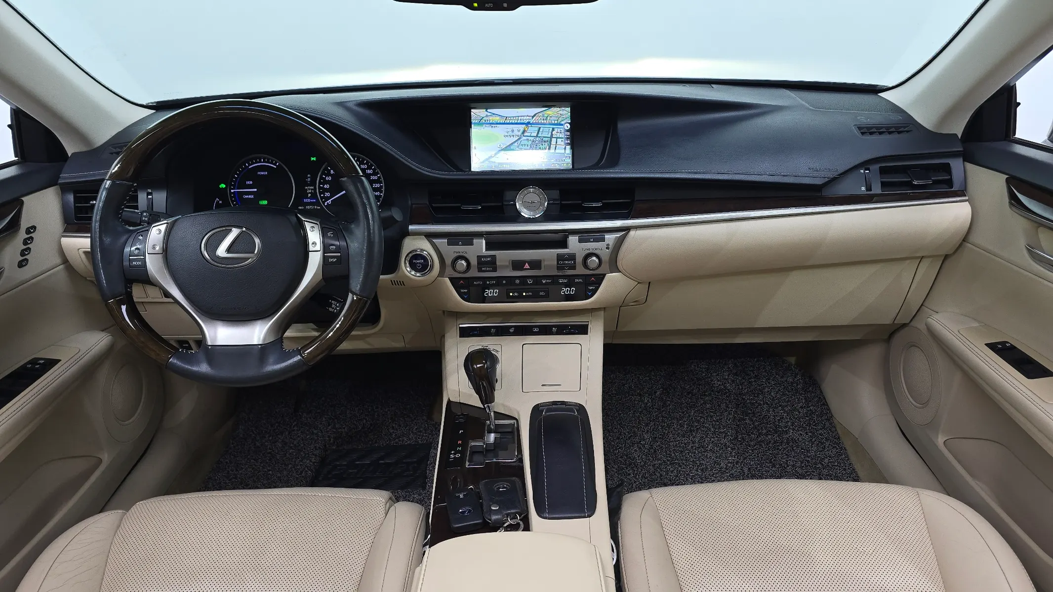 Lexus ES300h 2013 4/5