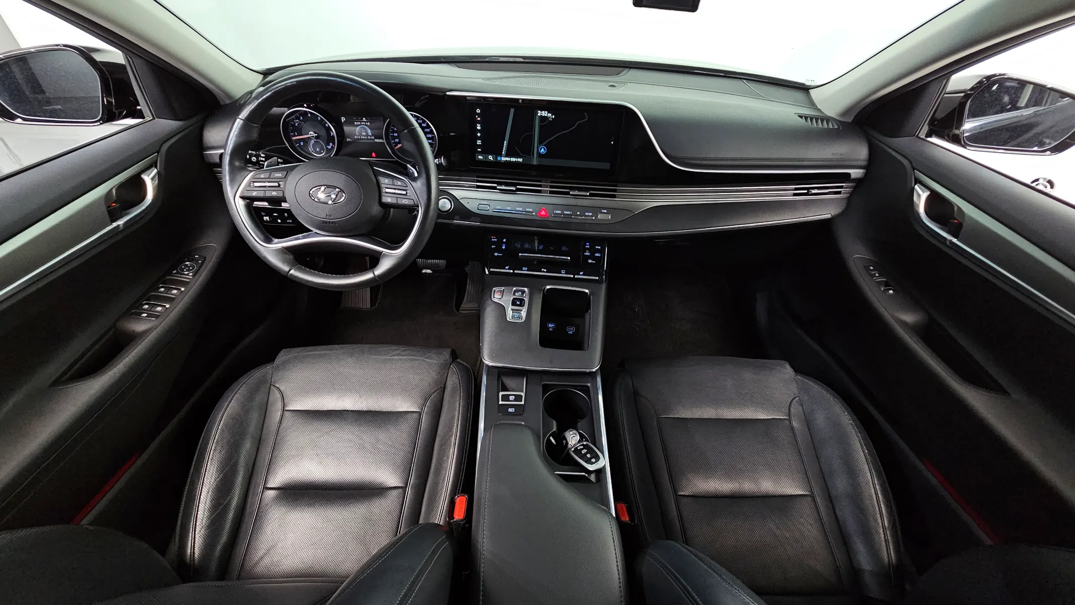 Hyundai IG 3.0 LPi () 2020 4/5