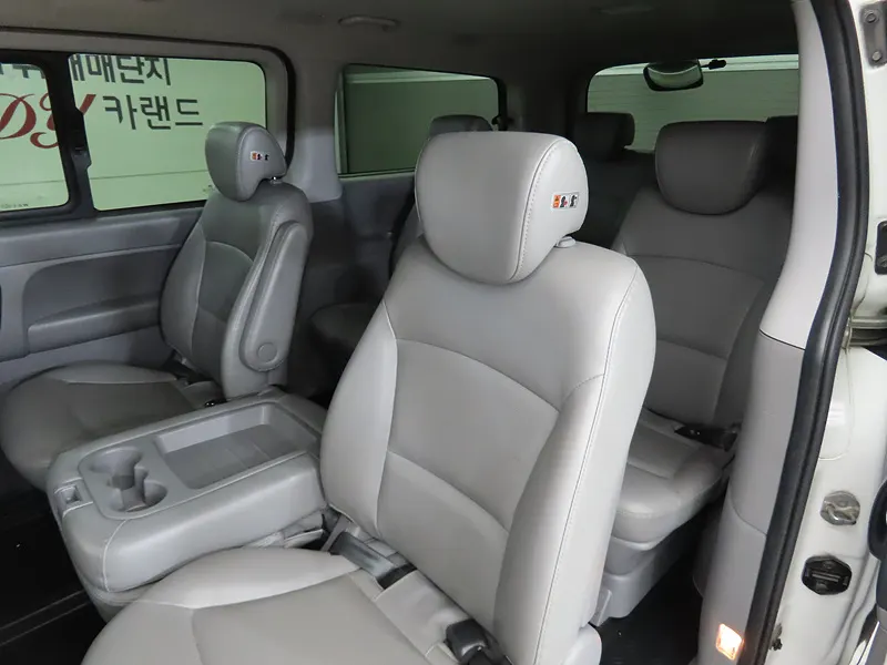 Hyundai Grand Starex 12 2015 4/5