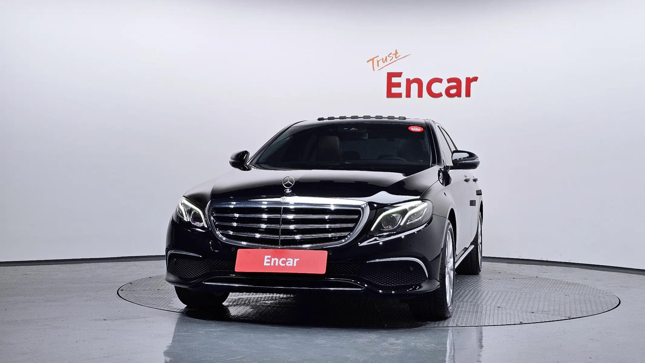 Mercedes-Benz E-Class W213 E220d 2019 3/36