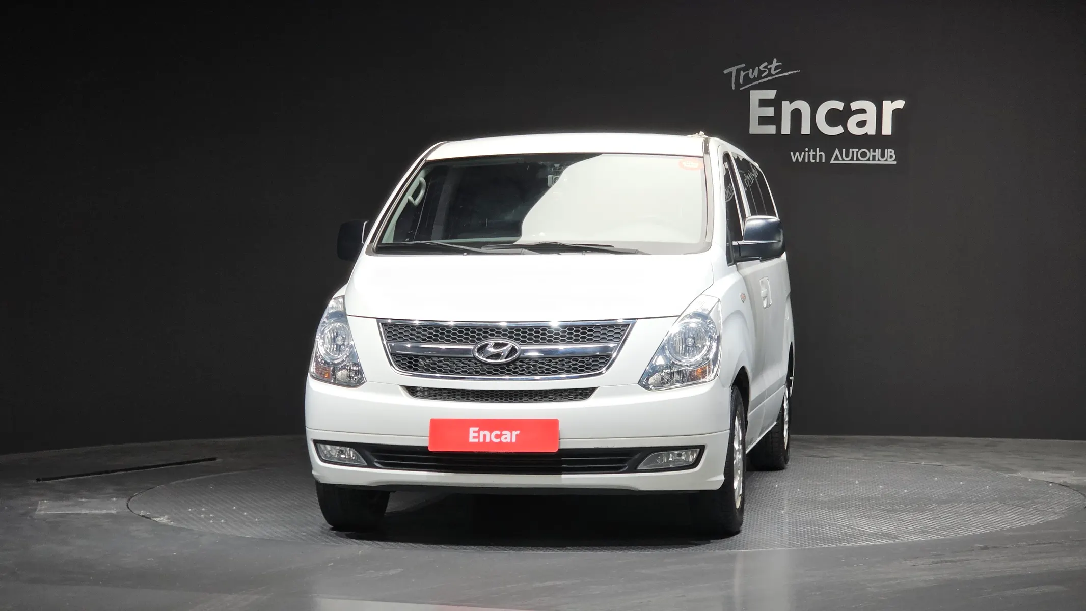 Hyundai Grand Starex 12 2013 2/5