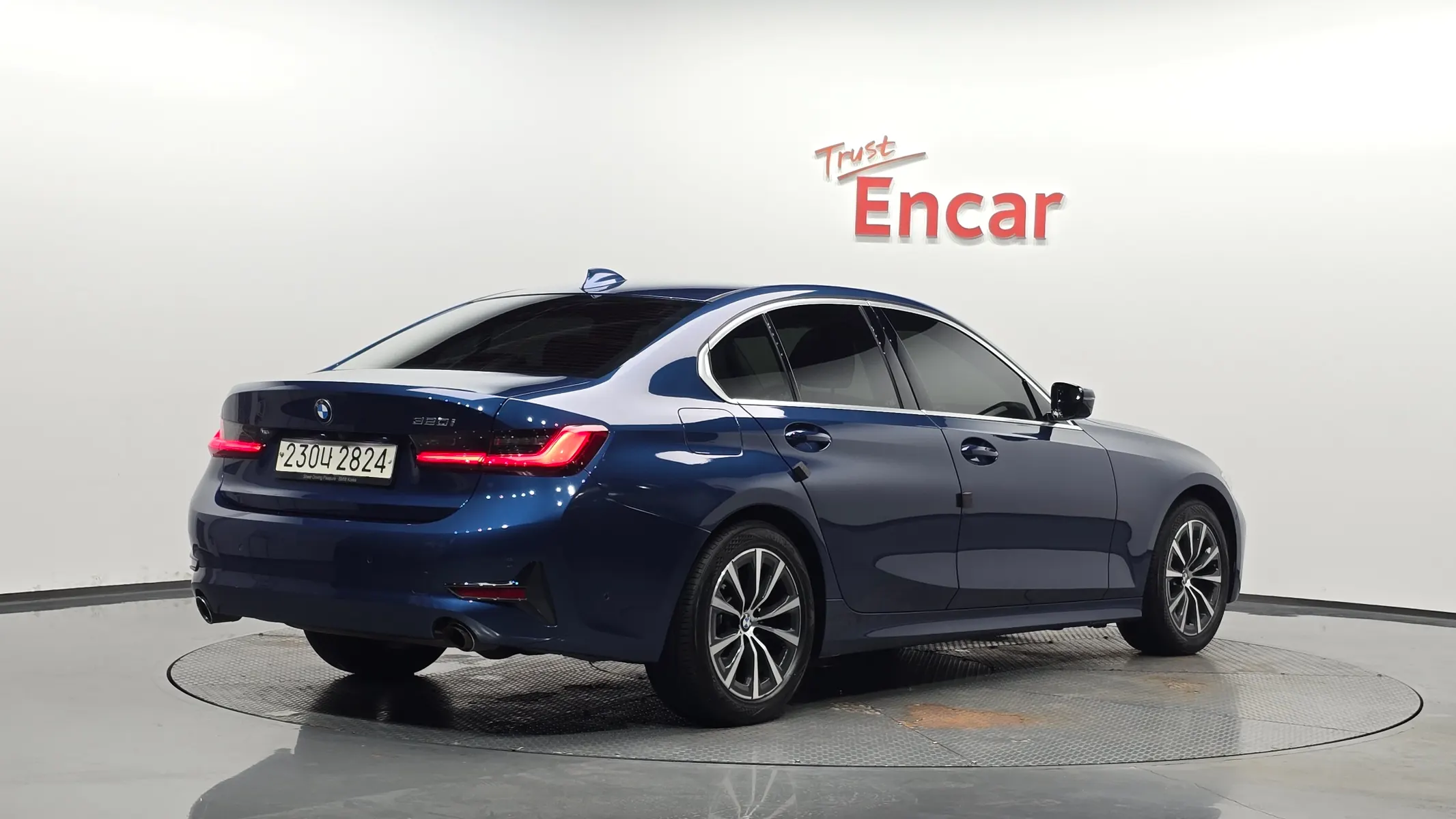 BMW 3 Series (G20) 320i 2020 2/33