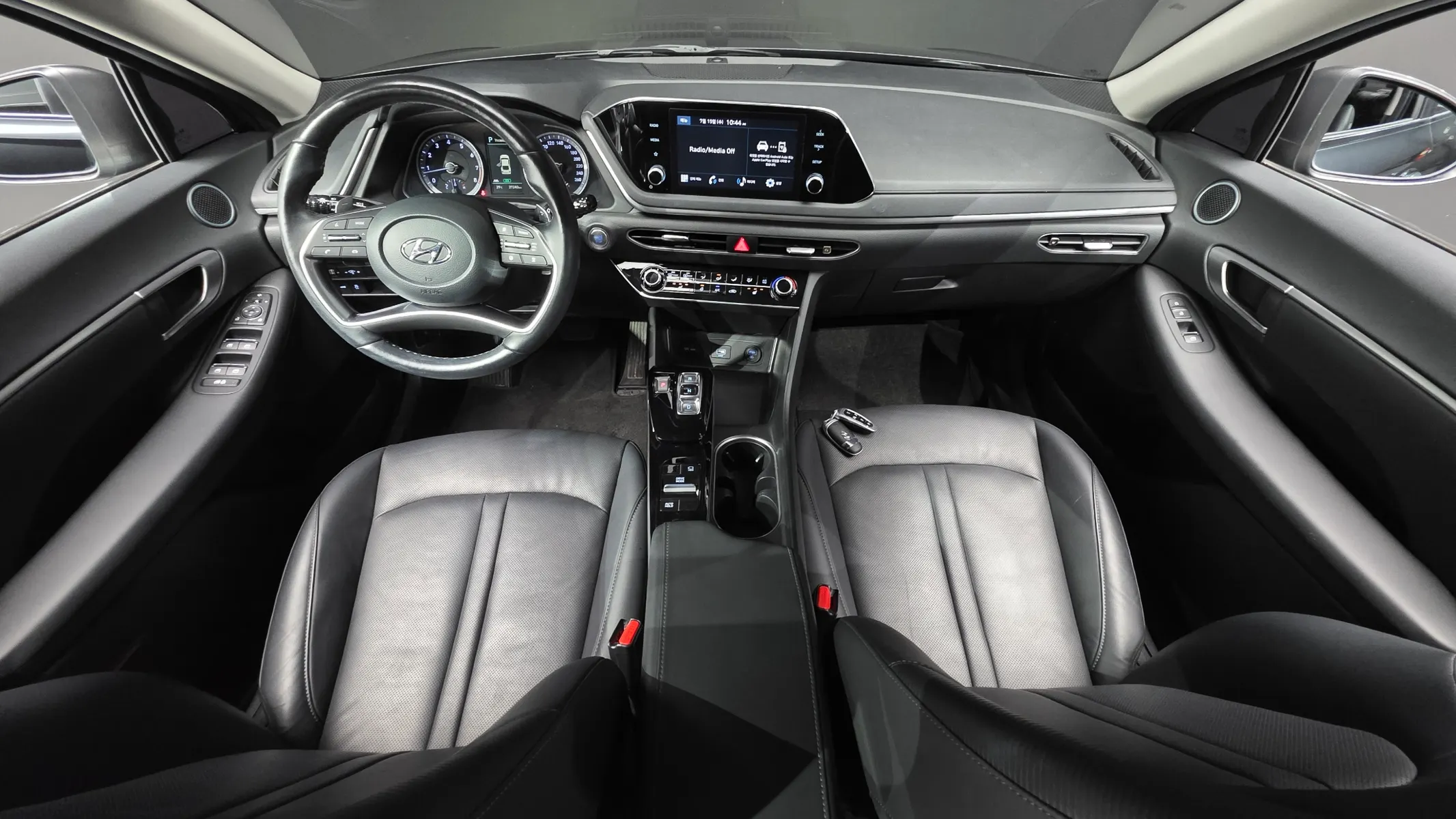 Hyundai (DN8) 2.0 LPG 2022 4/5