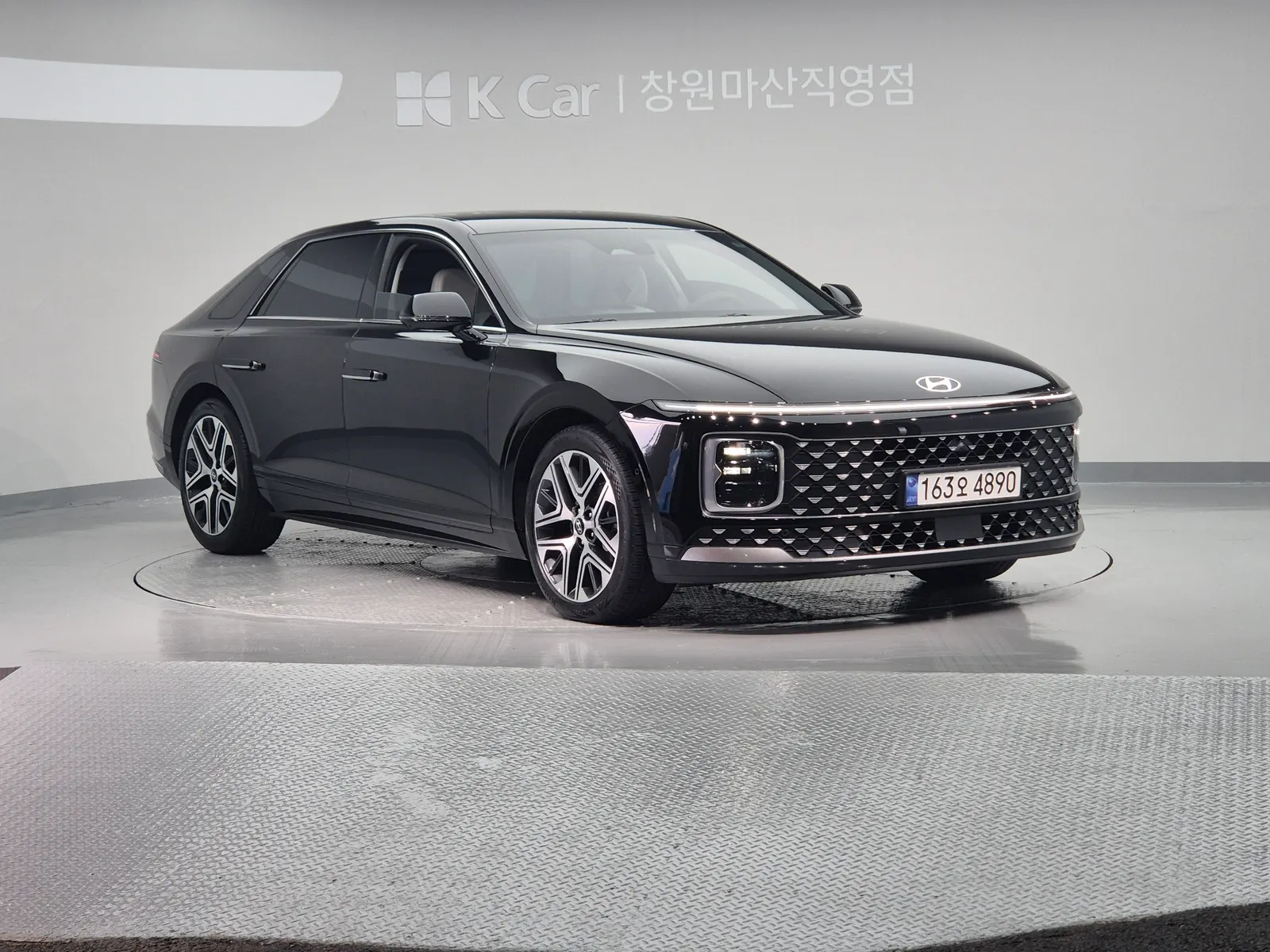 Hyundai (GN7) 2024 2/5