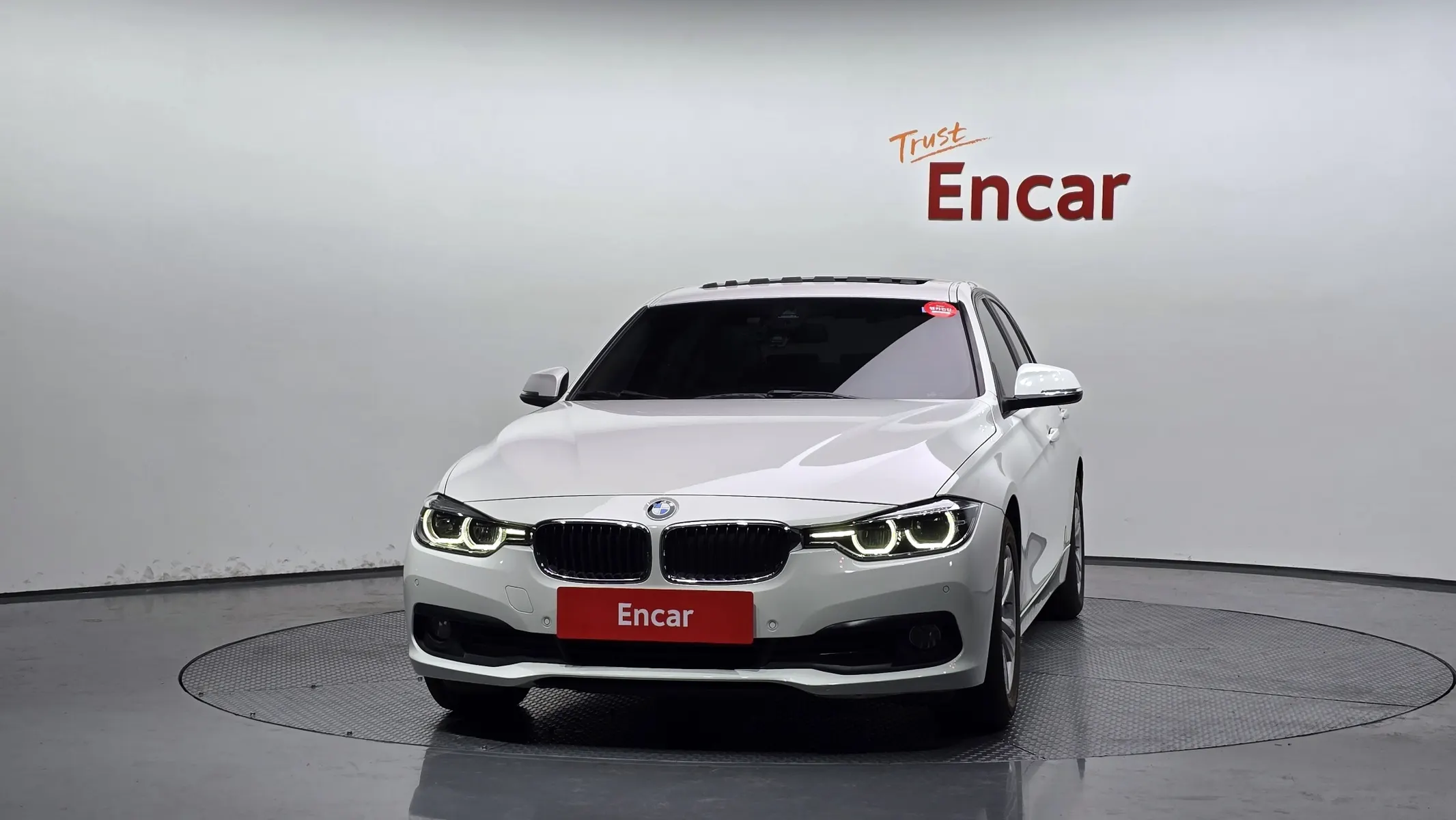 BMW 3 Series (F30) 320d ED 2015 3/33