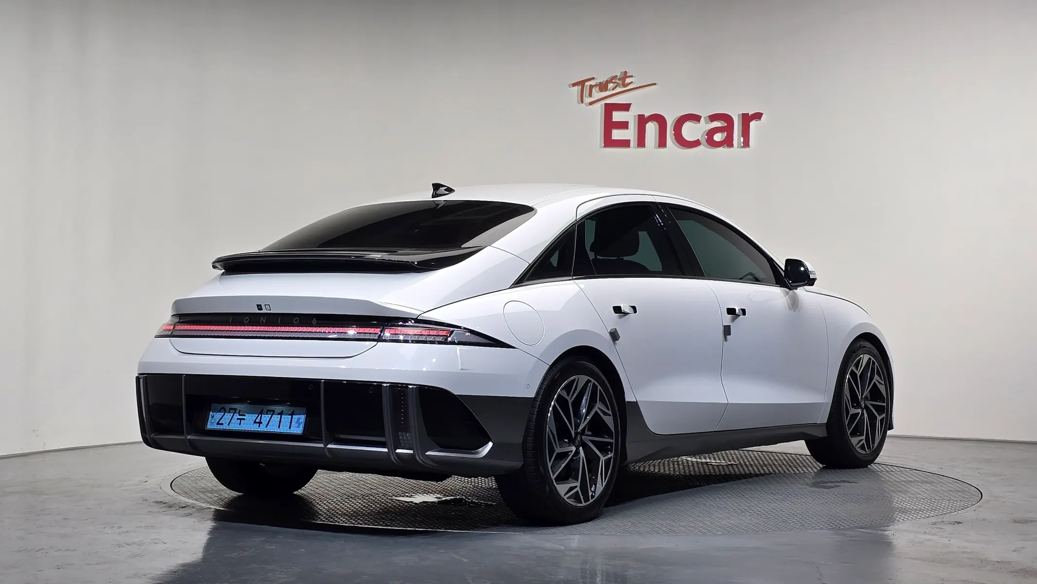 Hyundai Ioniq 6 AWD 2022 2/33