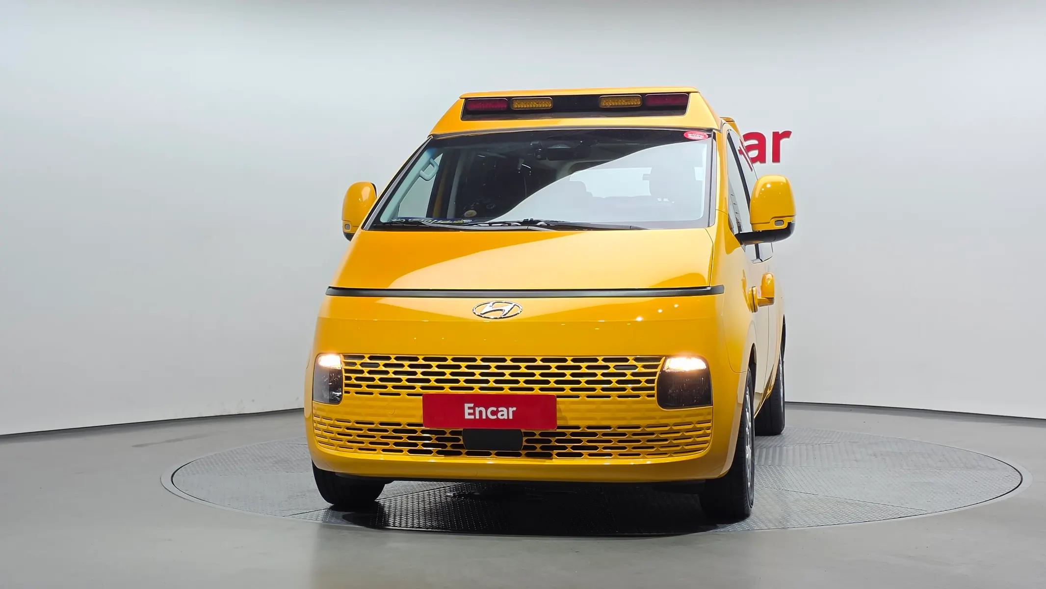 Hyundai Staria L3.5 2023 2/5