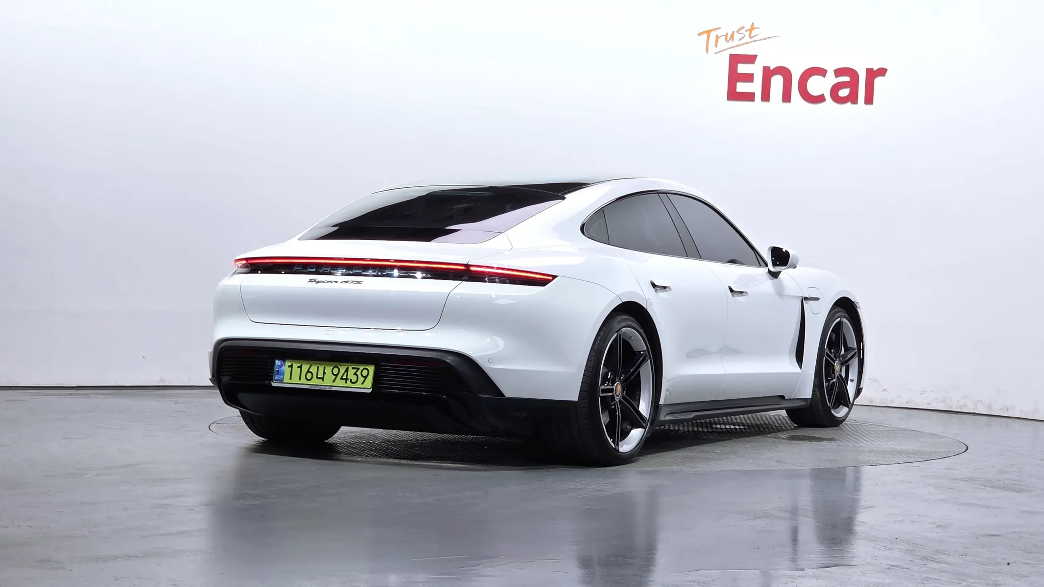 Porsche 타이칸 GTS 2024 2/36