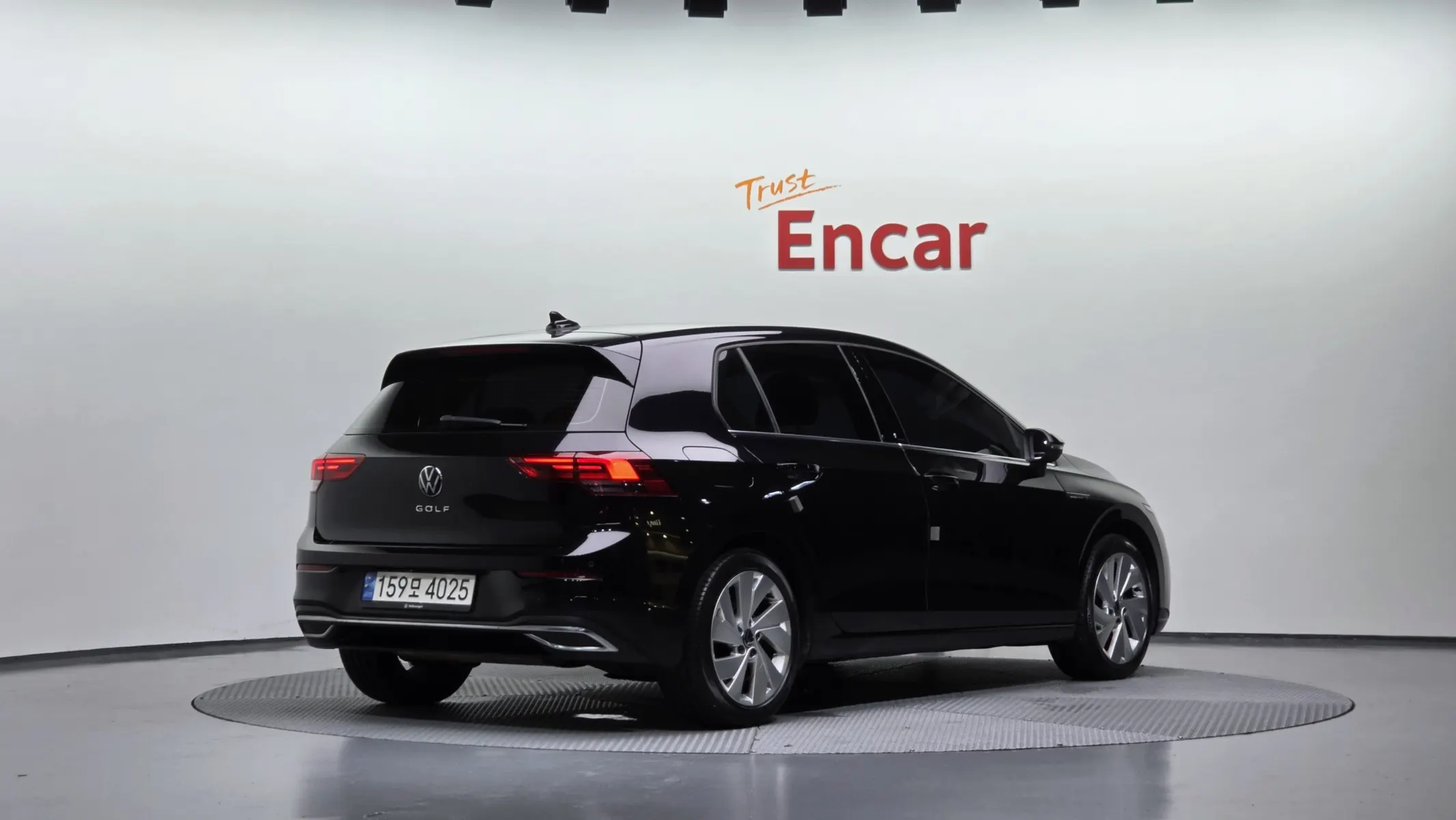 Volkswagen 8 2.0 TDI 2022 2/36