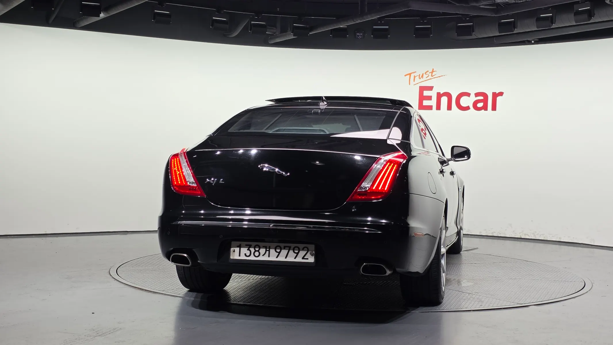 Jaguar All New XJ 3.0D LWB 2013 3/5