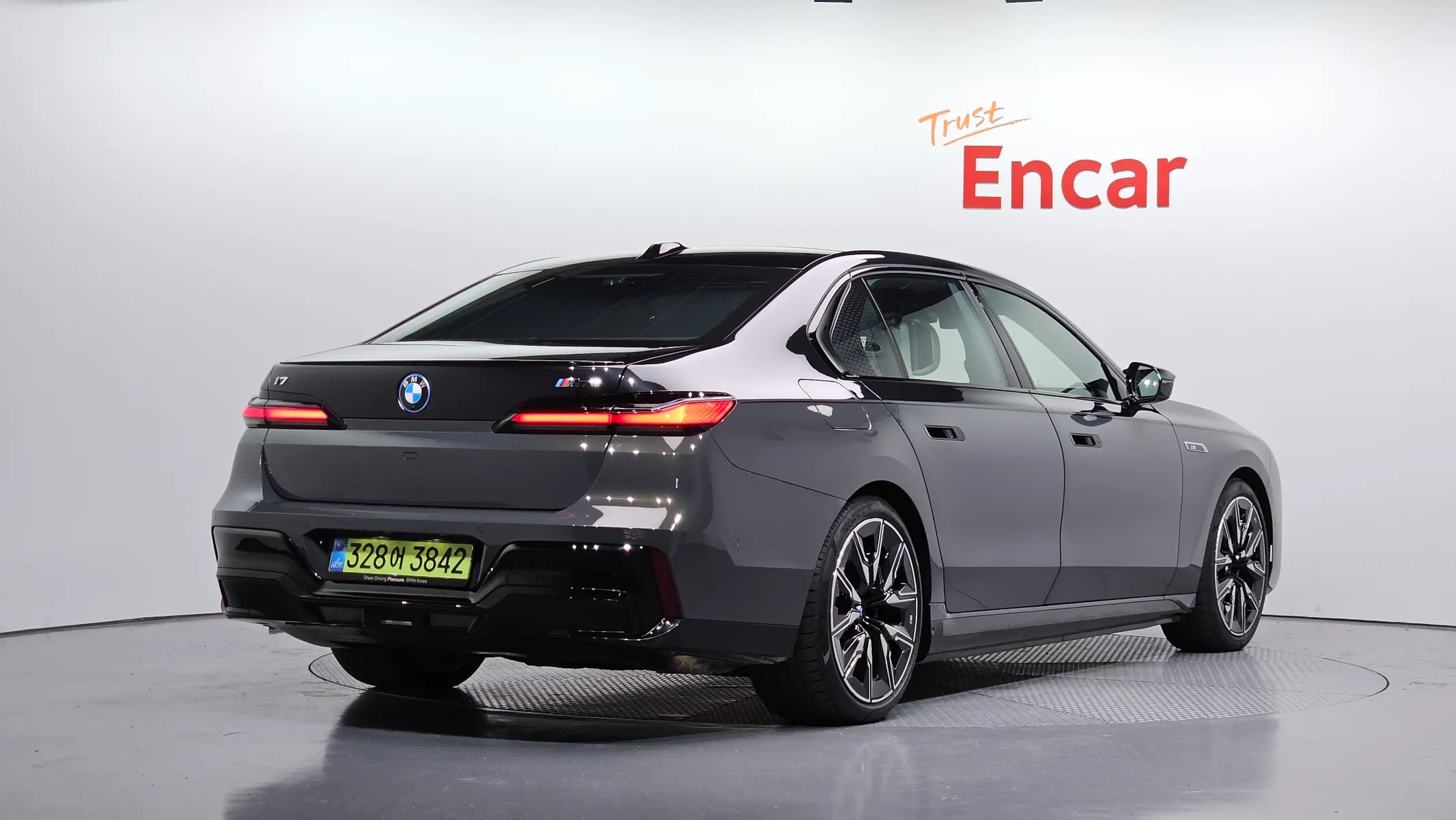 BMW i7 (G70) M70 xDrive M 2025 2/39
