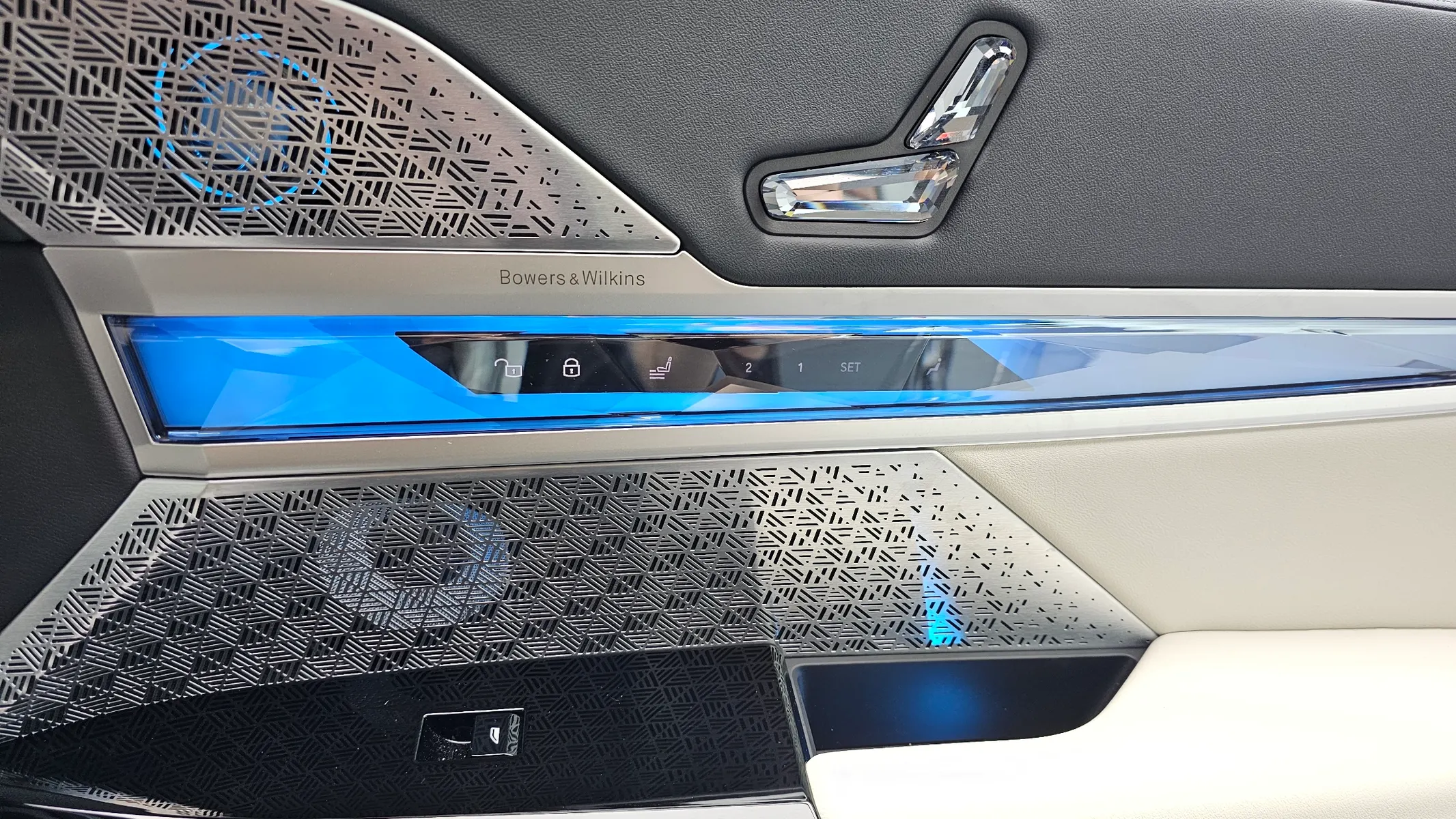BMW i7 (G70) M70 xDrive M 2025 38/39