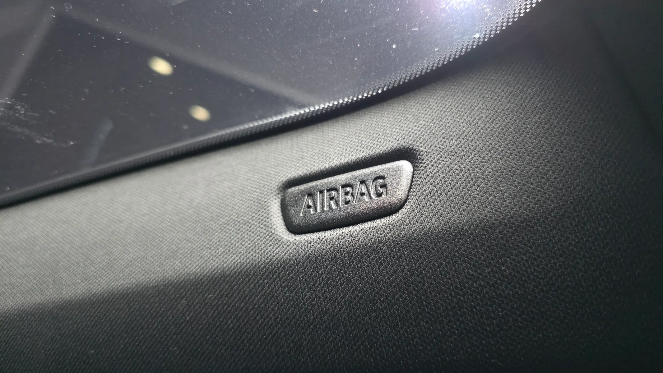BMW 1 Series (F40) 120i M 2023 33/34