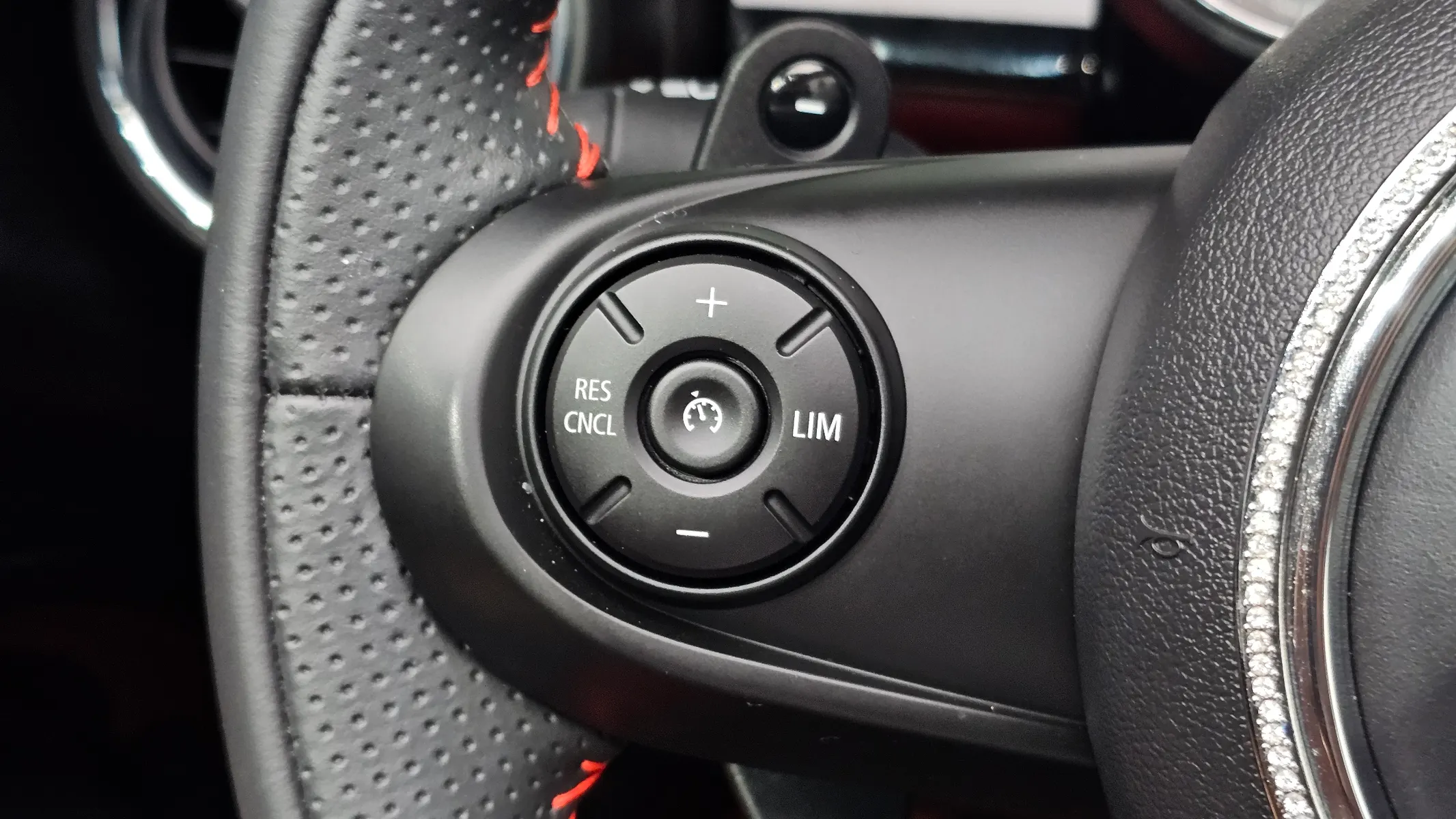 MINI S Convertible JCW 2020 31/32