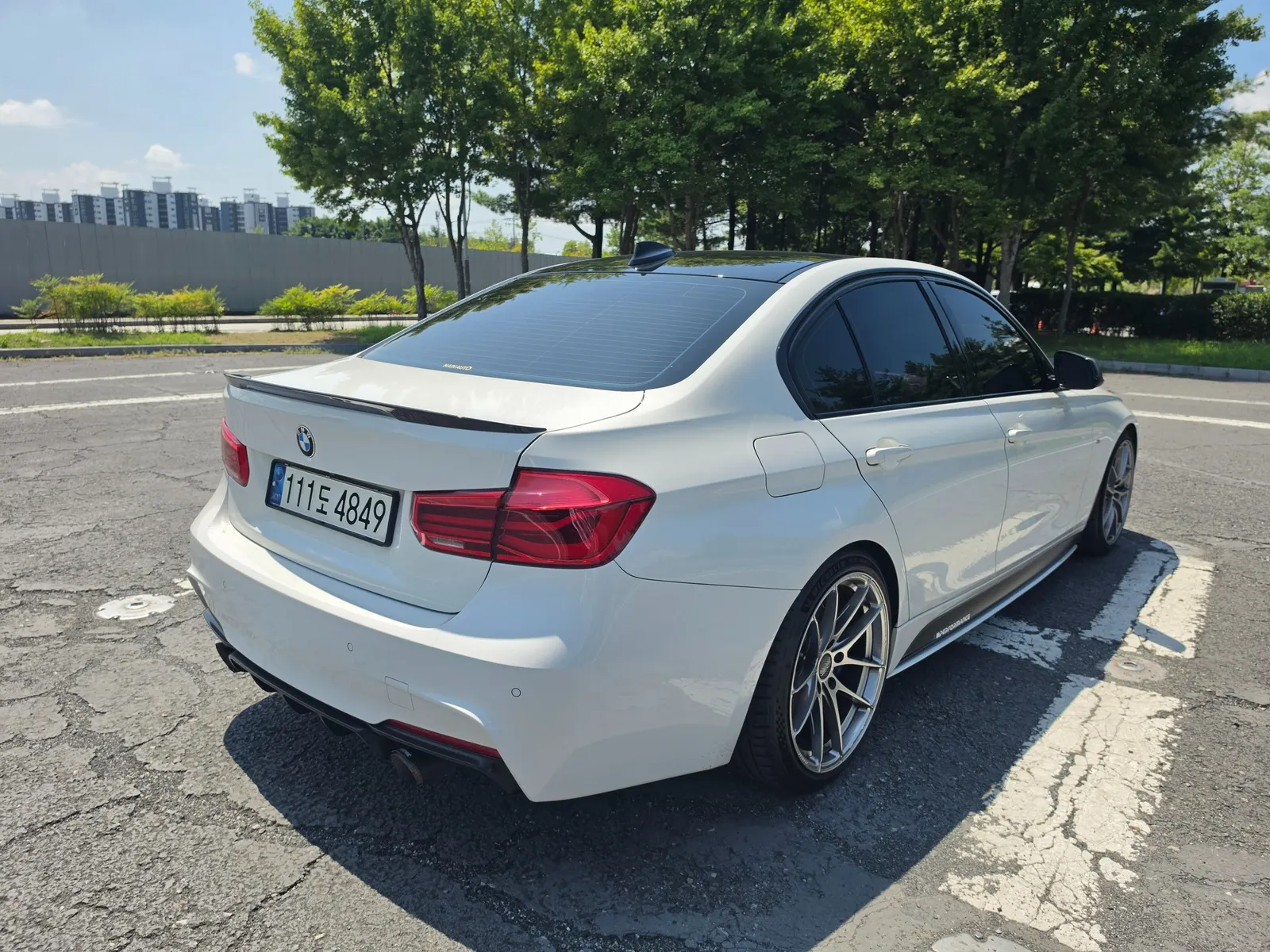 BMW 3 Series (F30) 320d M 2017 2/21