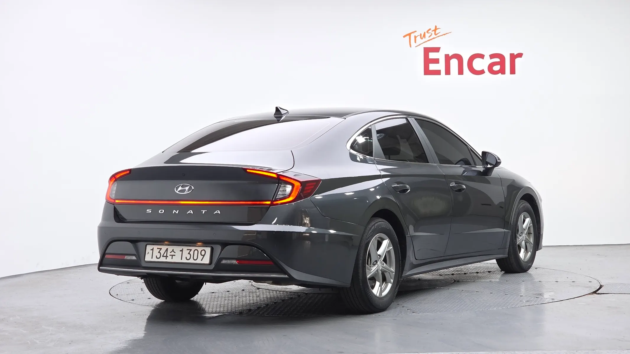 Hyundai (DN8) 2.0 LPG() 2022 2/35