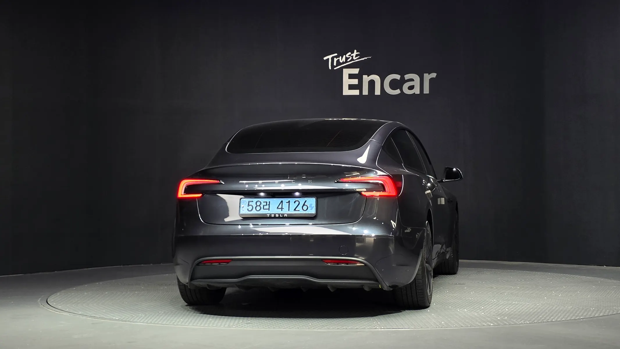 Tesla 3 RWD 2024 3/5