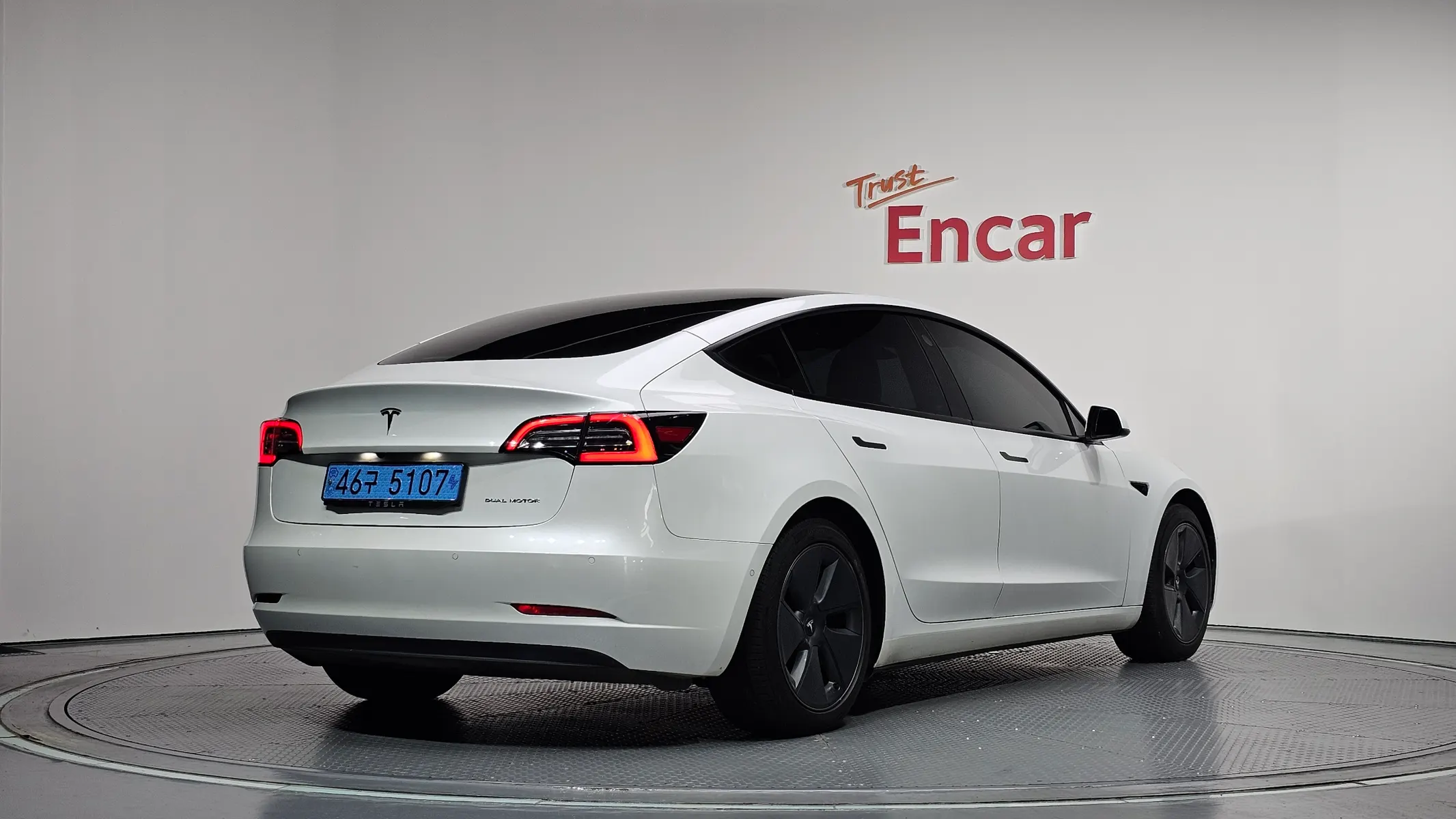 Tesla 3 AWD 2021 2/33
