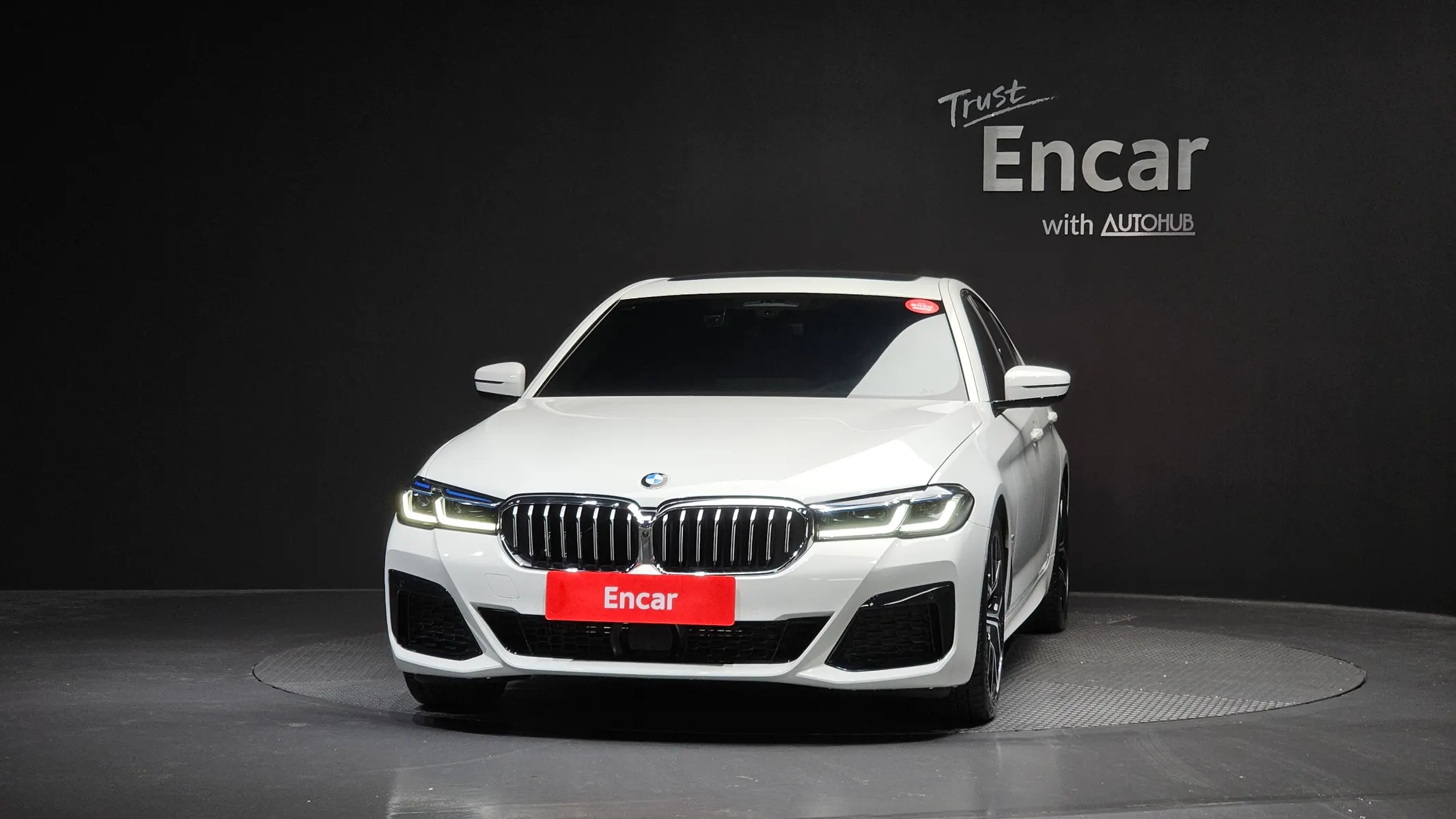 BMW 5 Series (G30) 530i M 2023 3/32