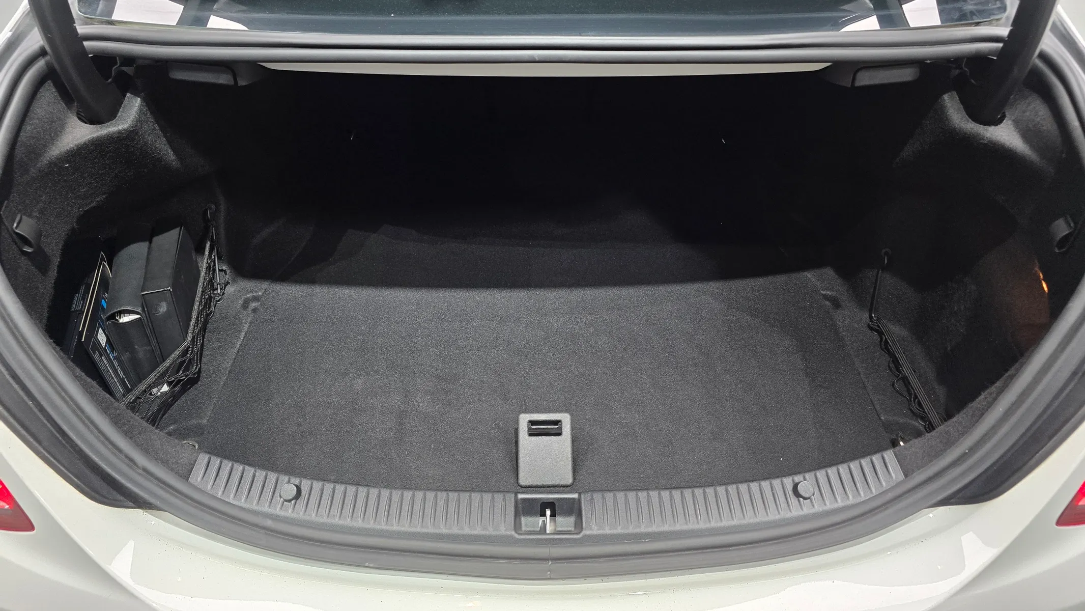 Mercedes-Benz C-Class W205 C220 d 4MATIC 2018 33/34