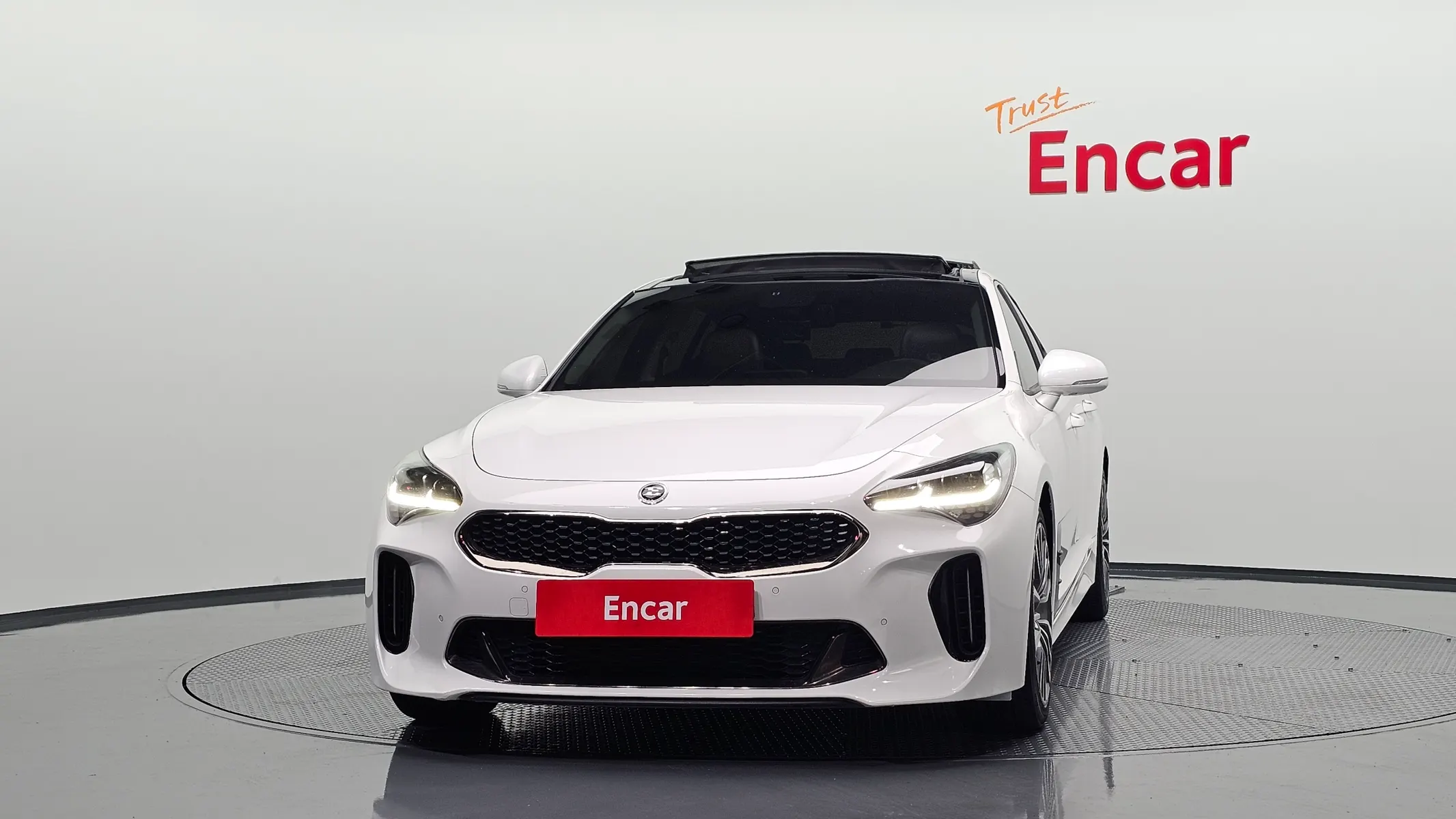 Kia Stinger 2.0 2WD 2018 2/5